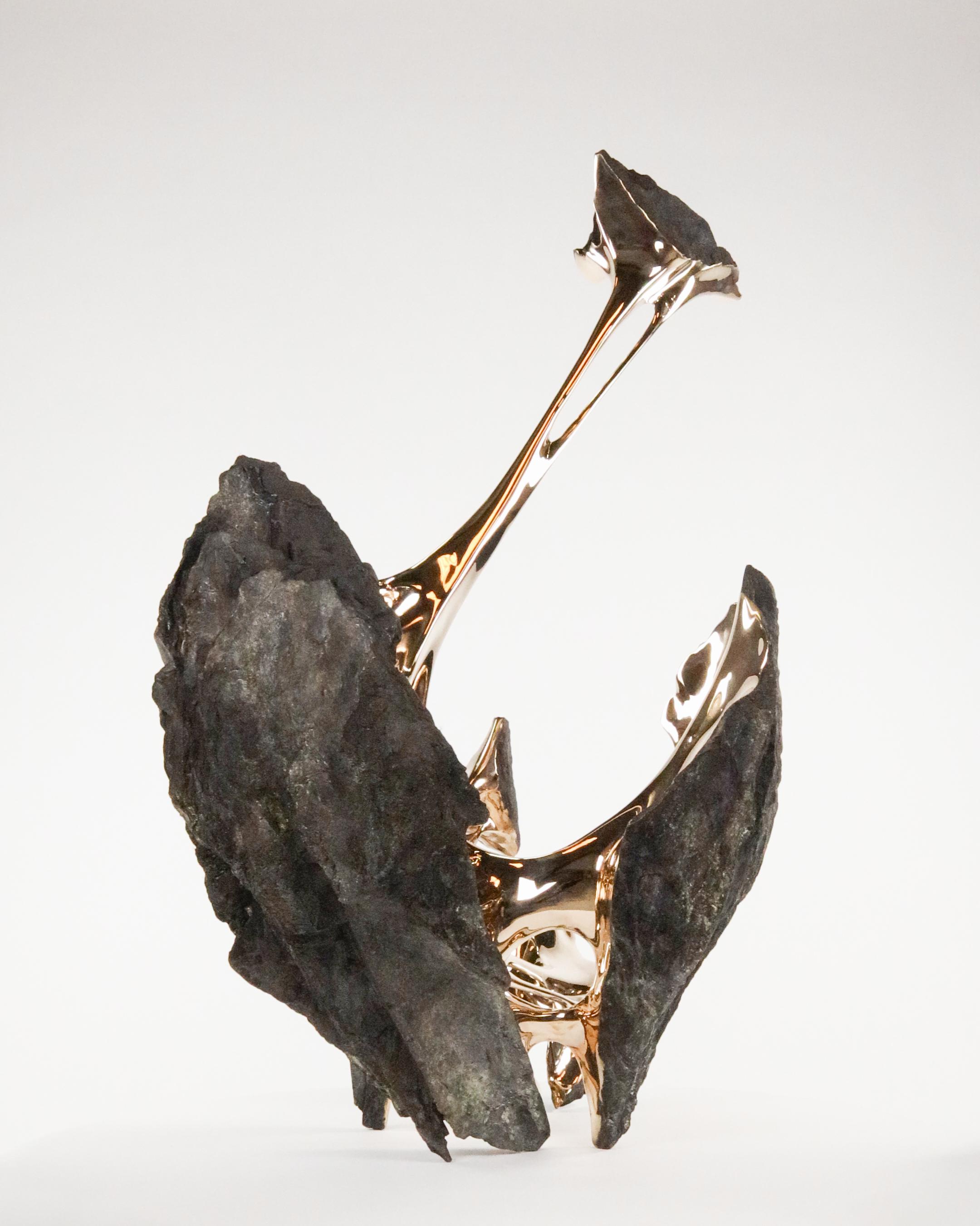 Serendipity by Romain Langlois - Sculpture en bronze poli, abstraite, dorée en vente 4