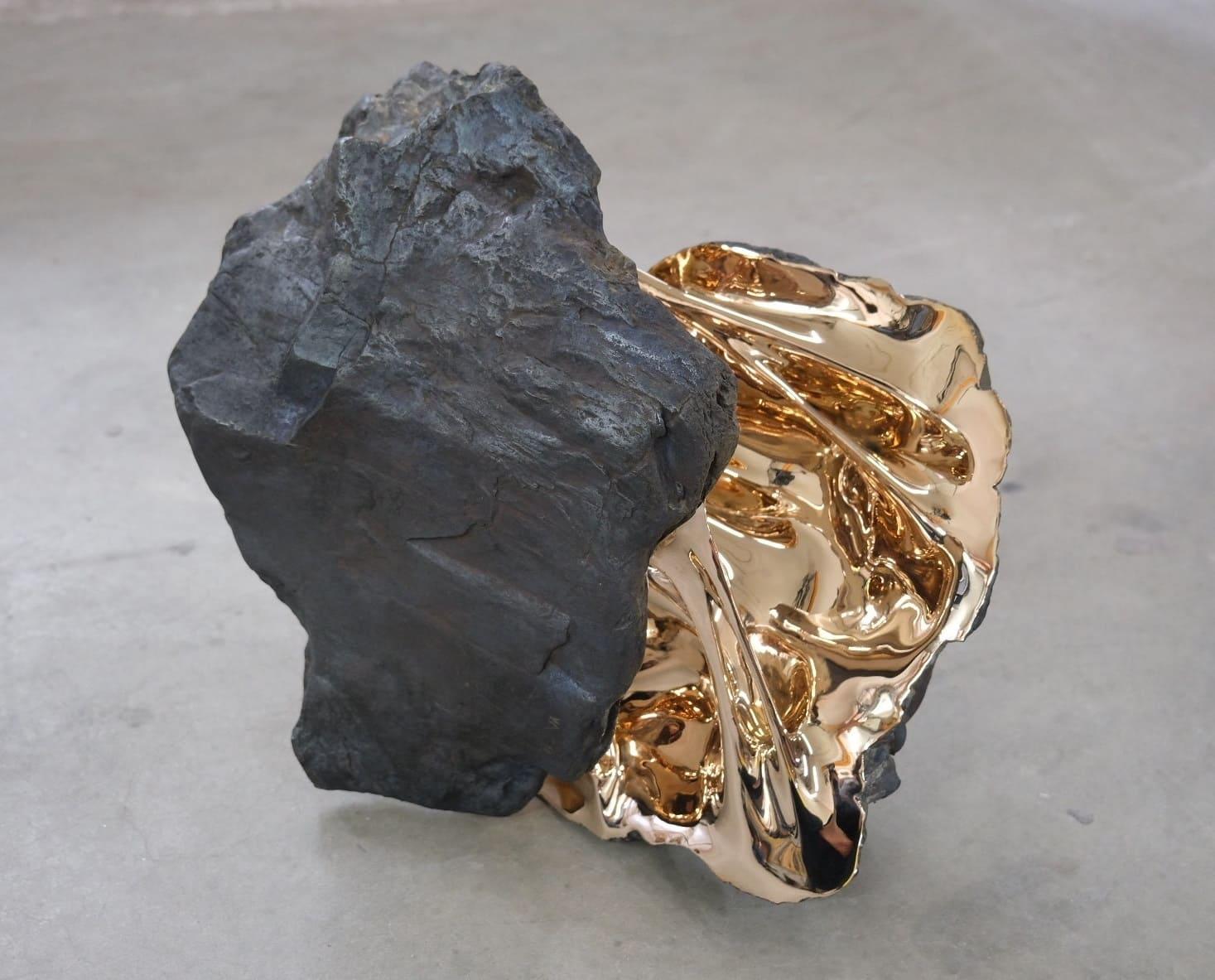 Sleeping Beauty by Romain Langlois - Rock-like bronze sculpture, golden, fusion For Sale 4