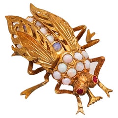 Broche scarabée de style néo-étrusque romain de 1880 en or 18 carats avec opales