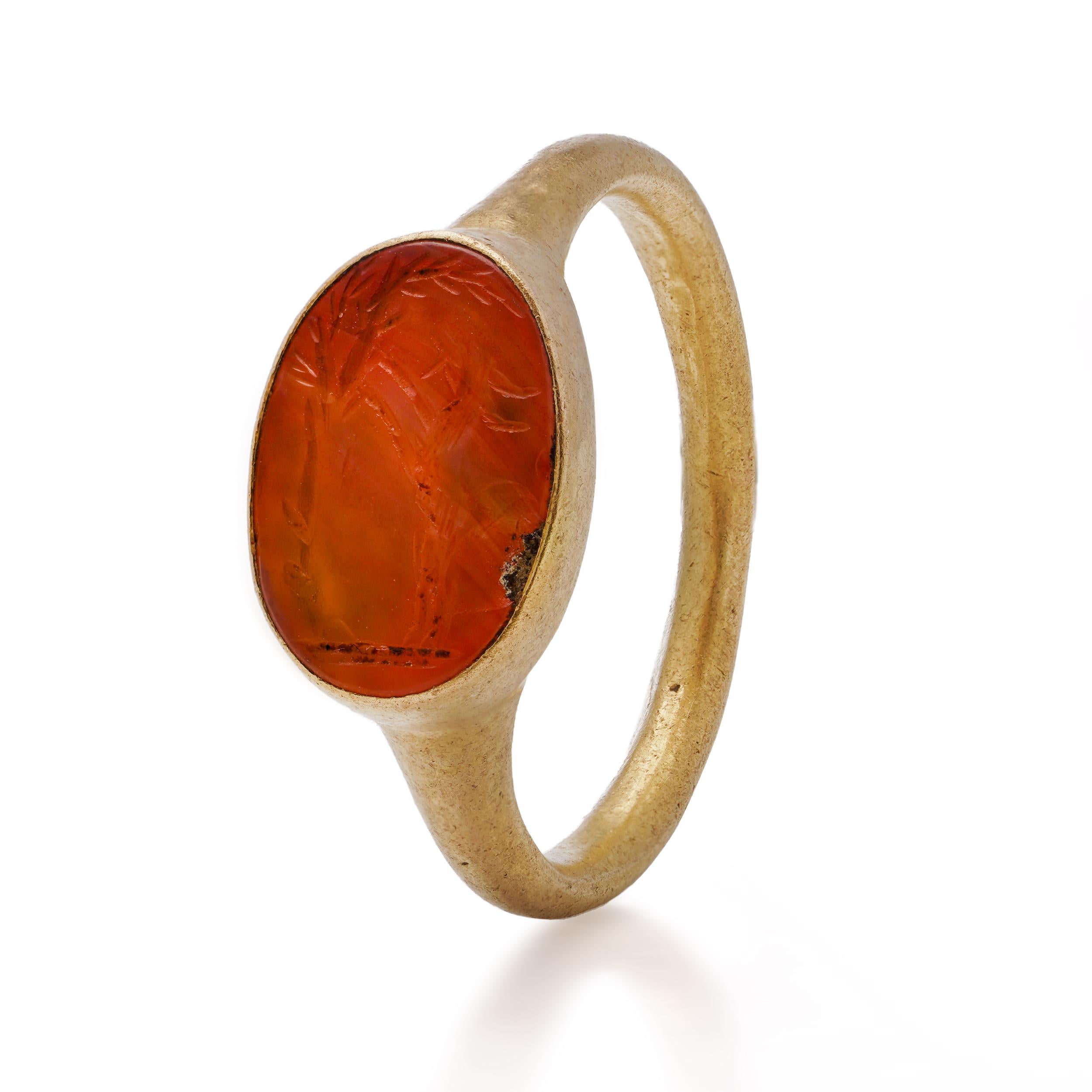 Roman 22kt. gold ring with goat carnelian intaglio For Sale 4