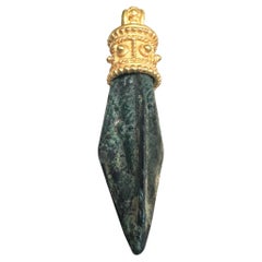 Roman arrowhead 2-6th century BC mounted in 18 kt gold, olive-green patina
