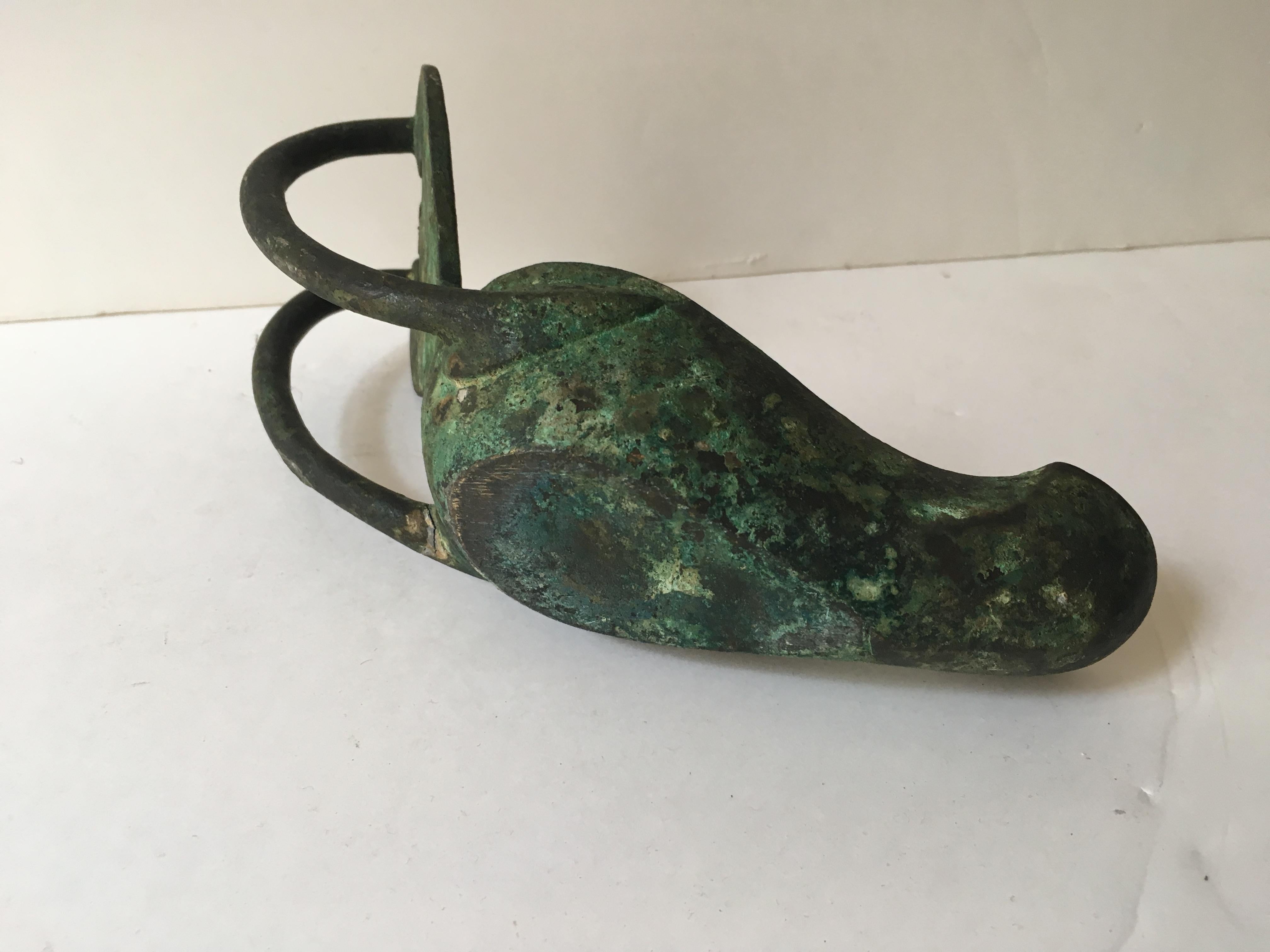 Roman Bronze Oil Lamp In Good Condition For Sale In Paris, ile de france