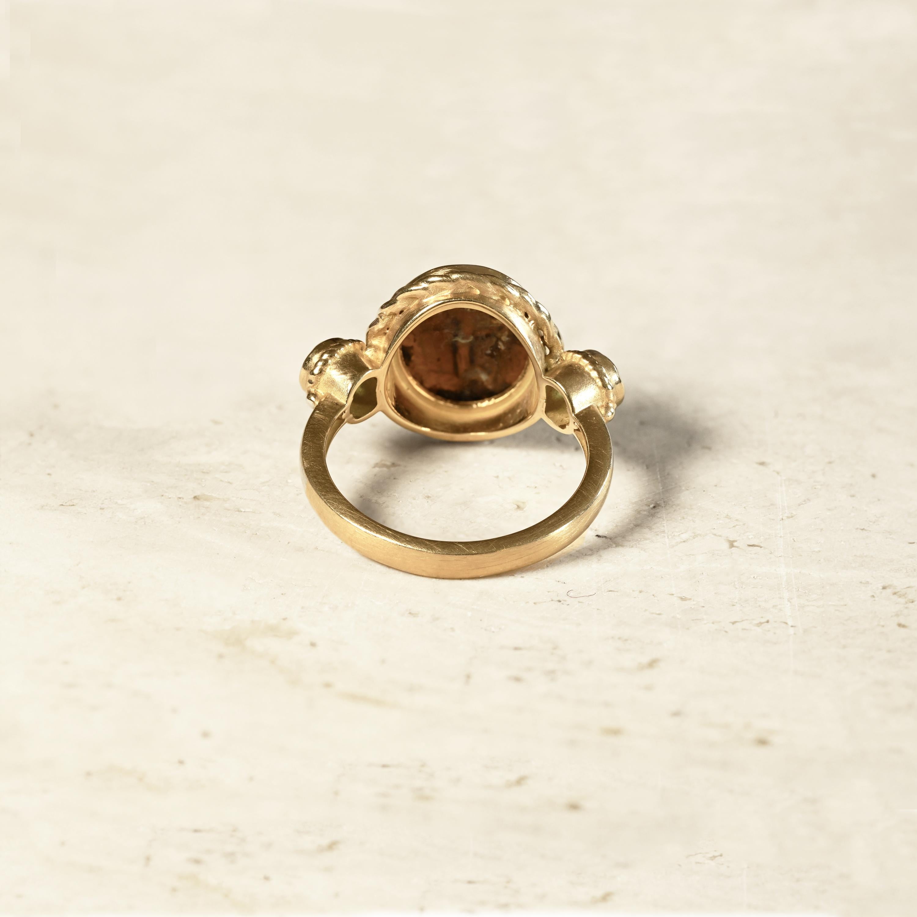 Roman Carnelian Iintaglio 1ST-2ND Cent. AD 18 KT Gold Ring Depicting Demeter For Sale 2