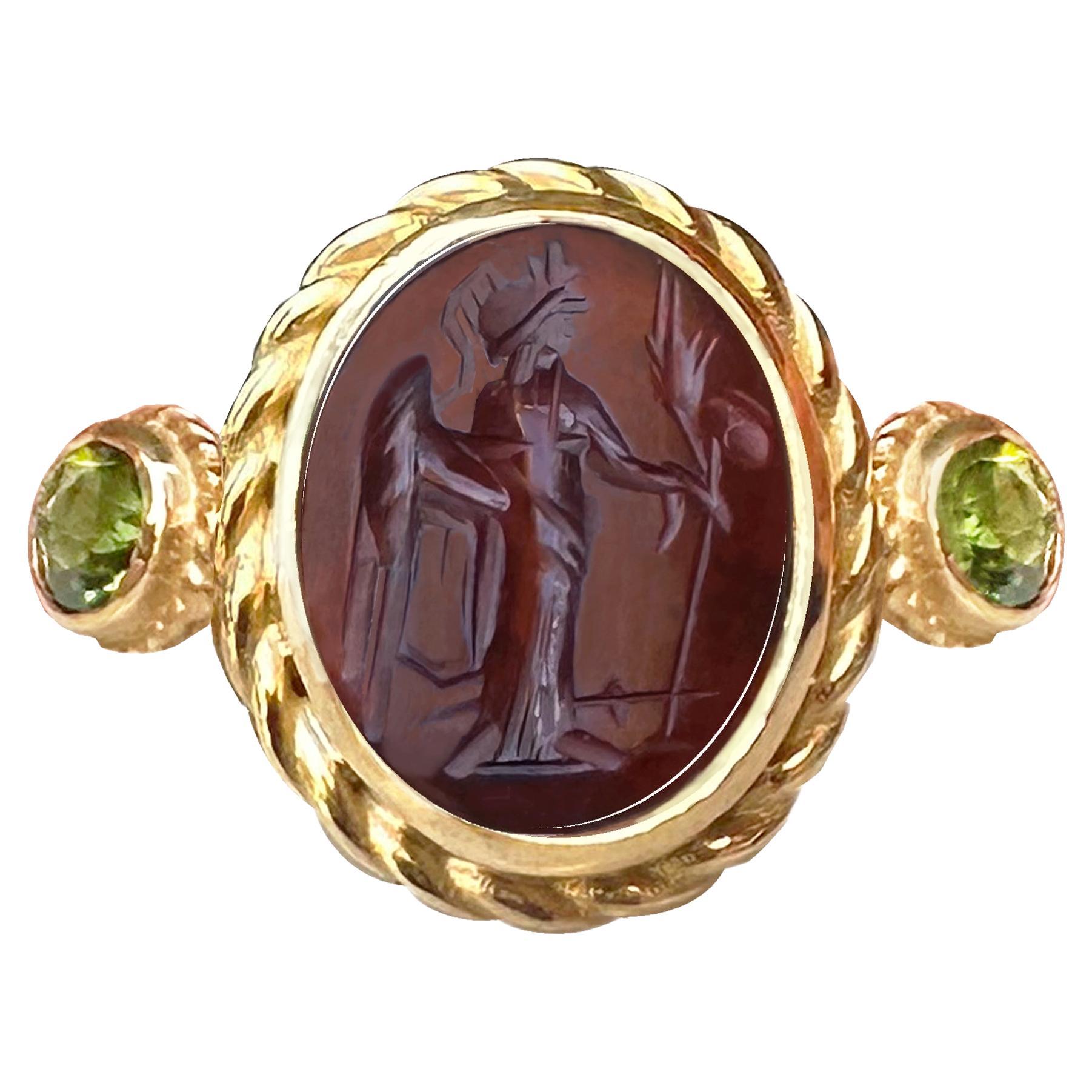 Roman Carnelian Iintaglio 1ST-2ND Cent. AD 18 KT Gold Ring Depicting Demeter For Sale