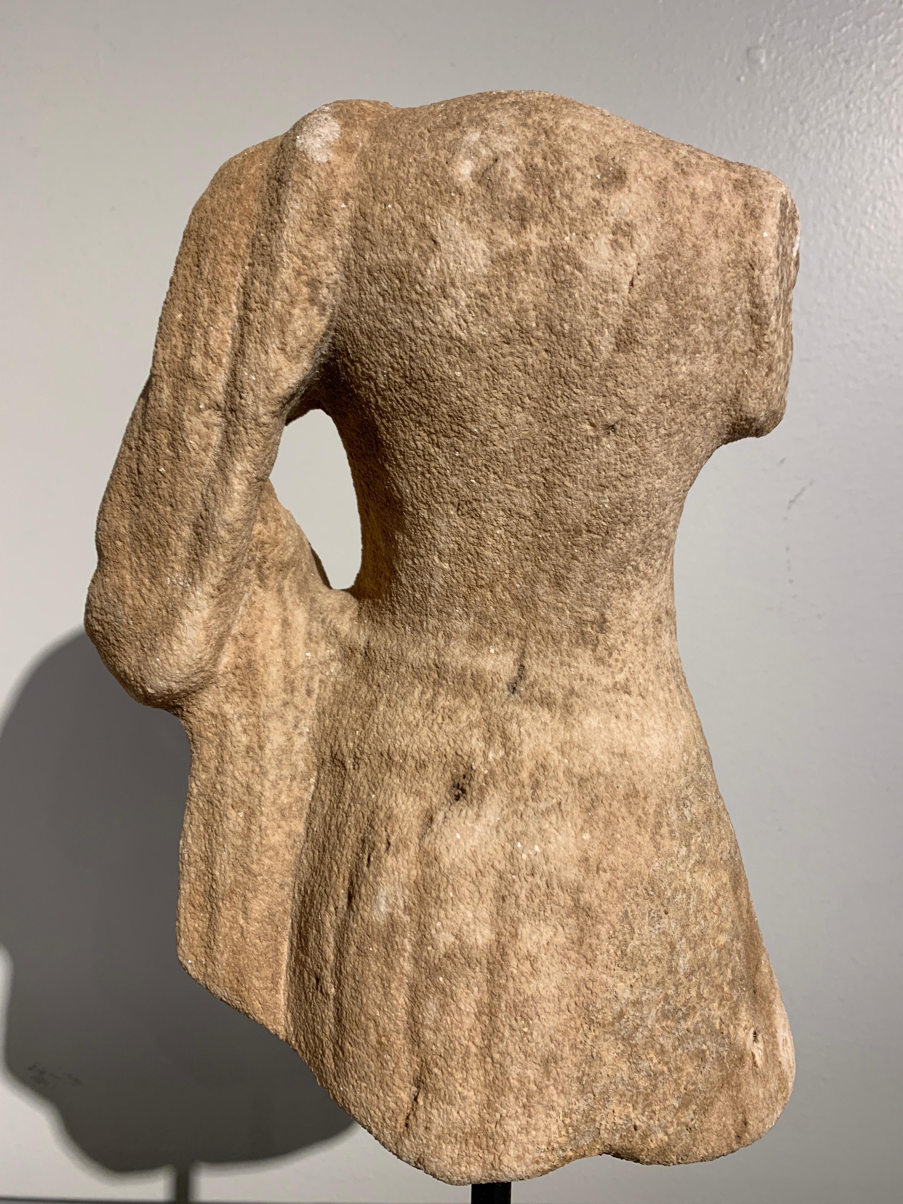 Roman Carved Marble Torso in Military Dress, circa 2nd-3rd Century For Sale 4