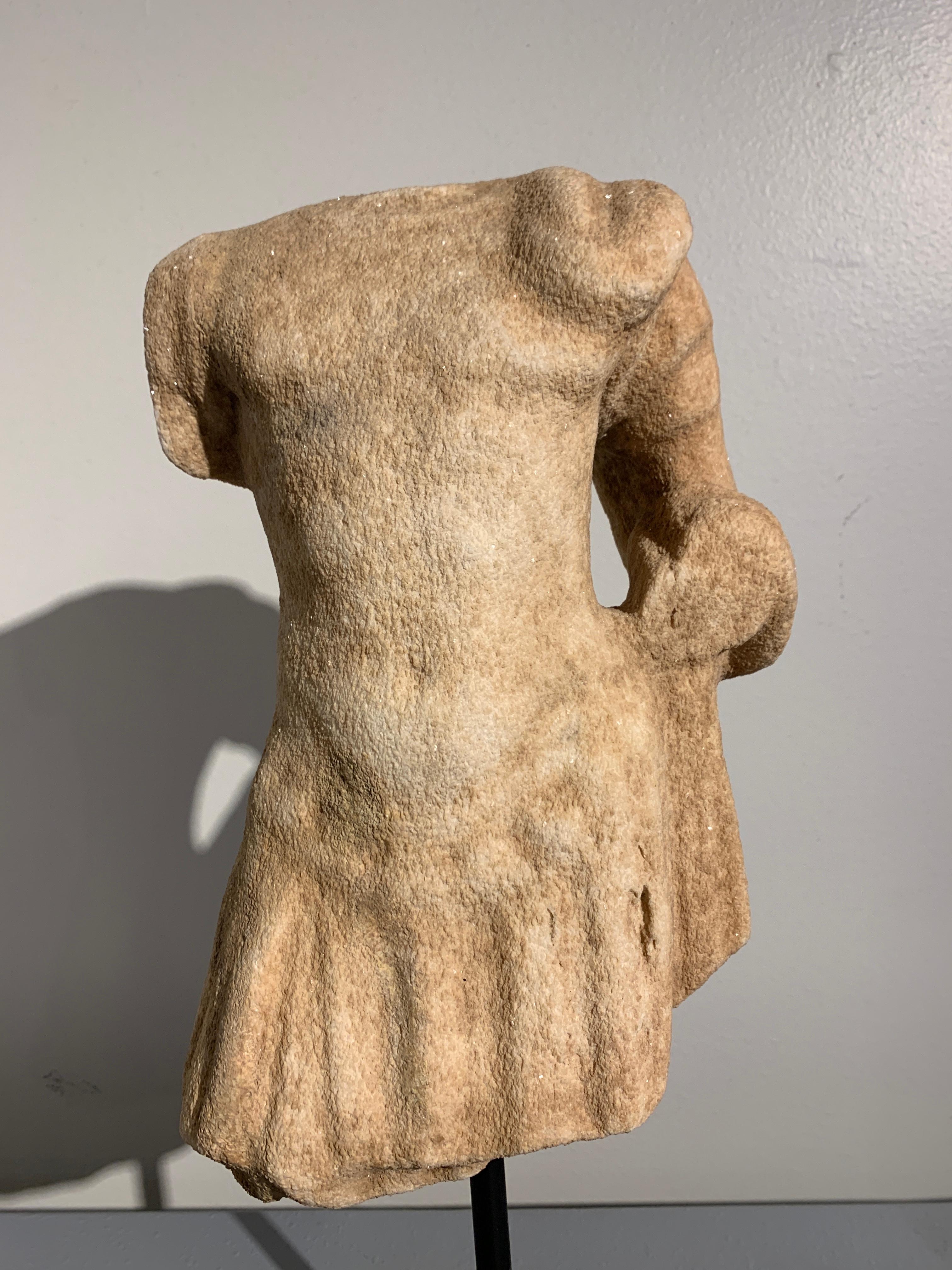 Roman Carved Marble Torso in Military Dress, circa 2nd-3rd Century For Sale 1