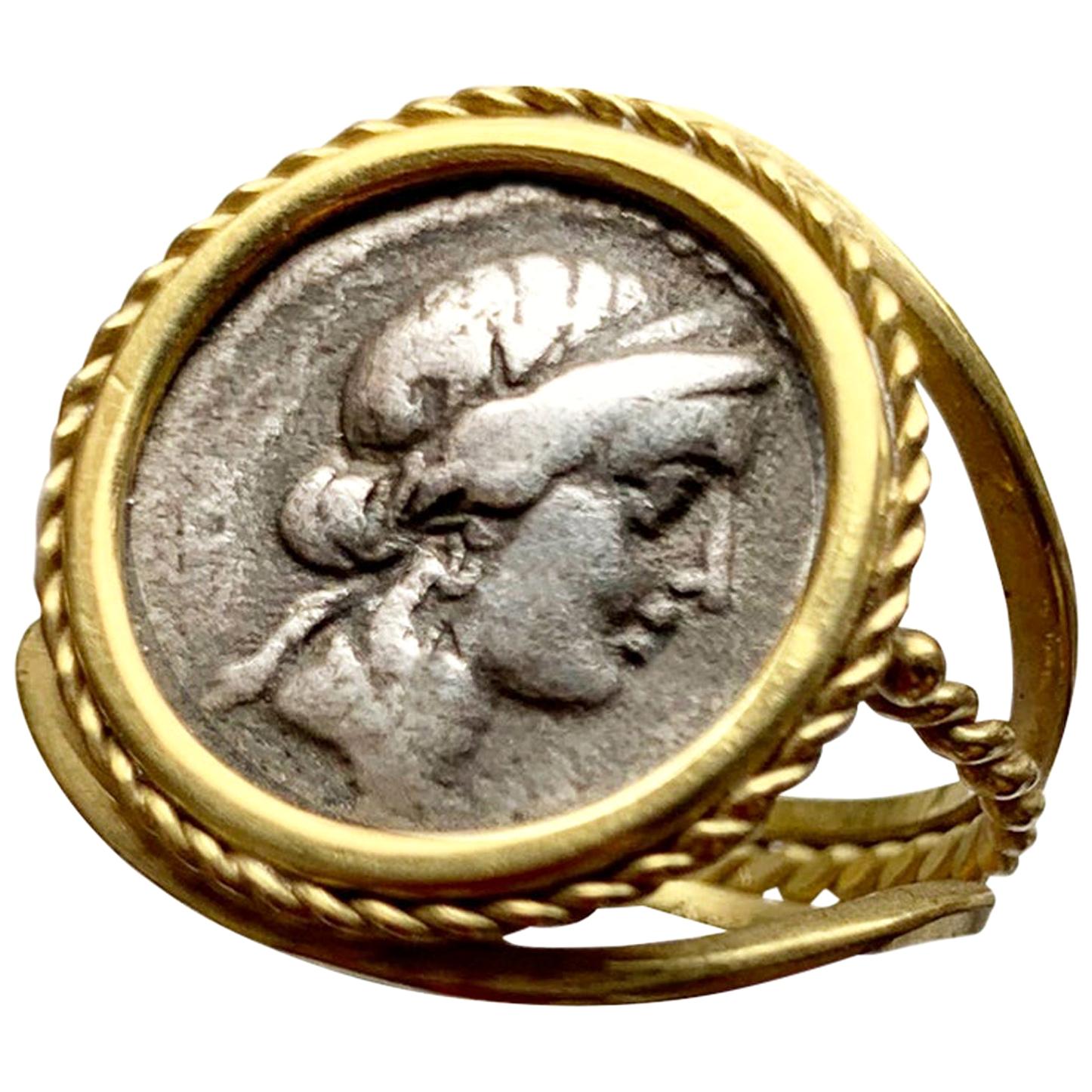 Roman Coin 'Authentic Denarius-1st Century B.C.' 18 Kt Gold Ring depicting Venus