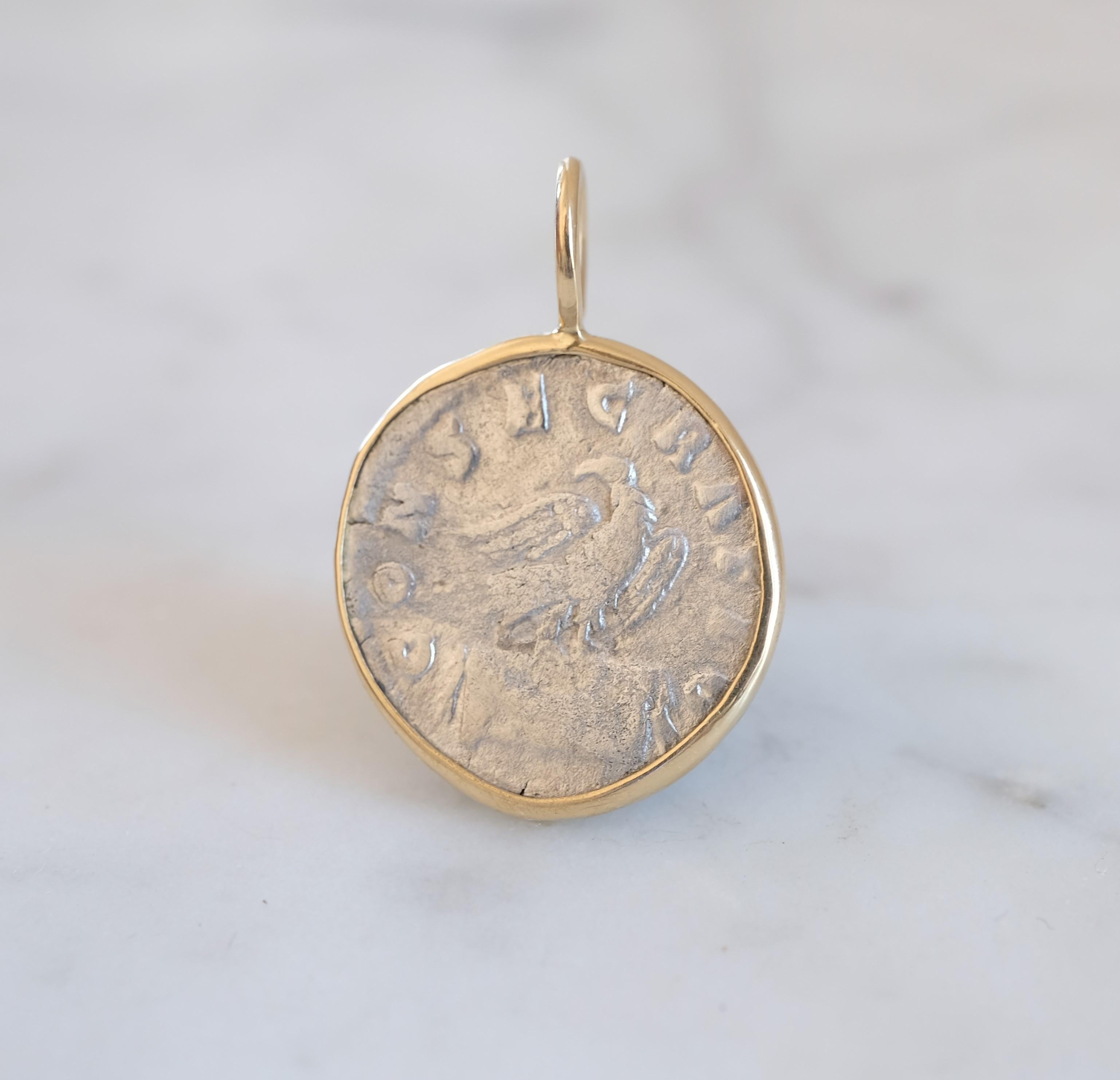 Roman Coin Pendant: Marcus Aurelius and Eagle - set in gold In New Condition In Chicago, IL