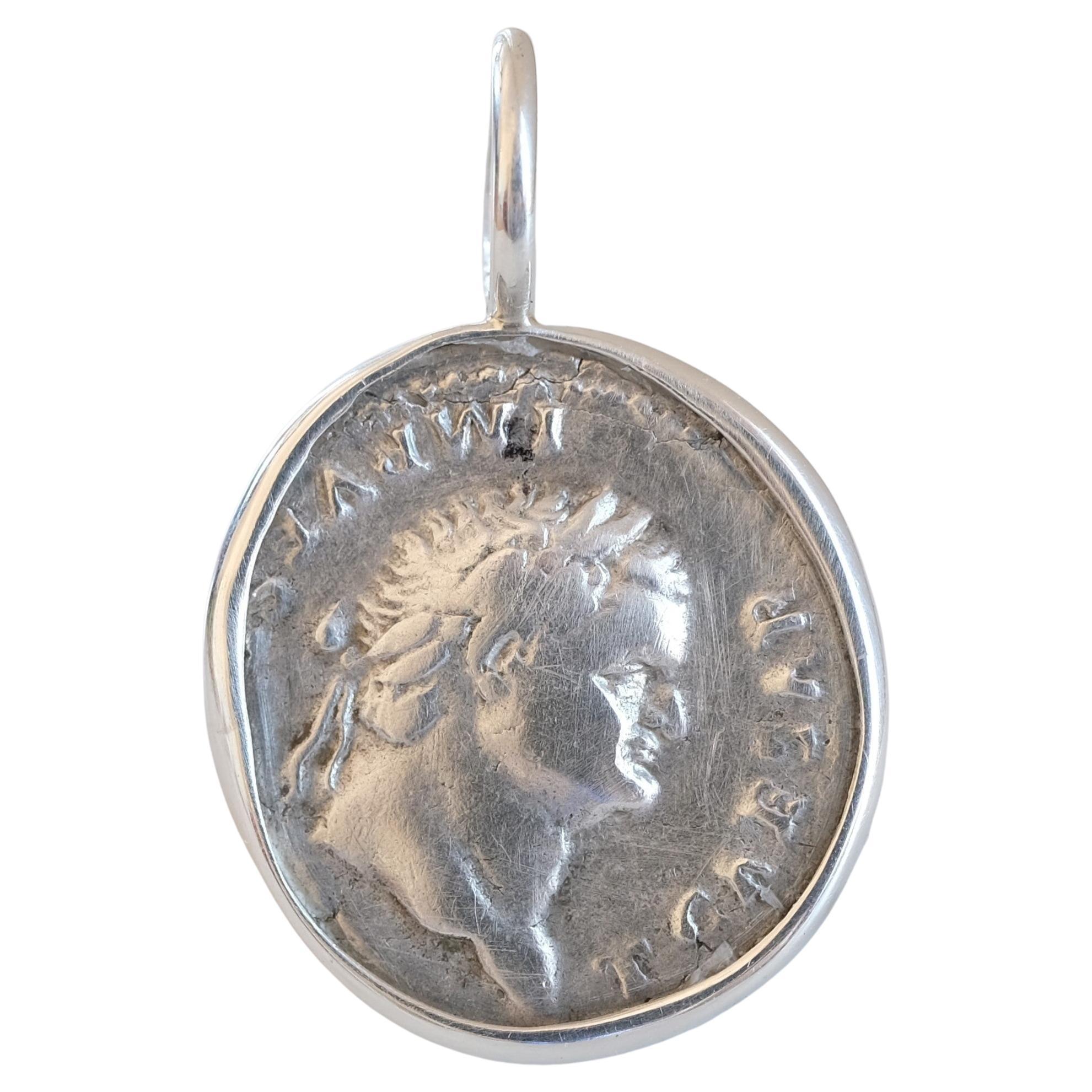 Pendentif de pièce de monnaie romaine : Pax et empereur, 1e siècle après J.-C. (Venise)