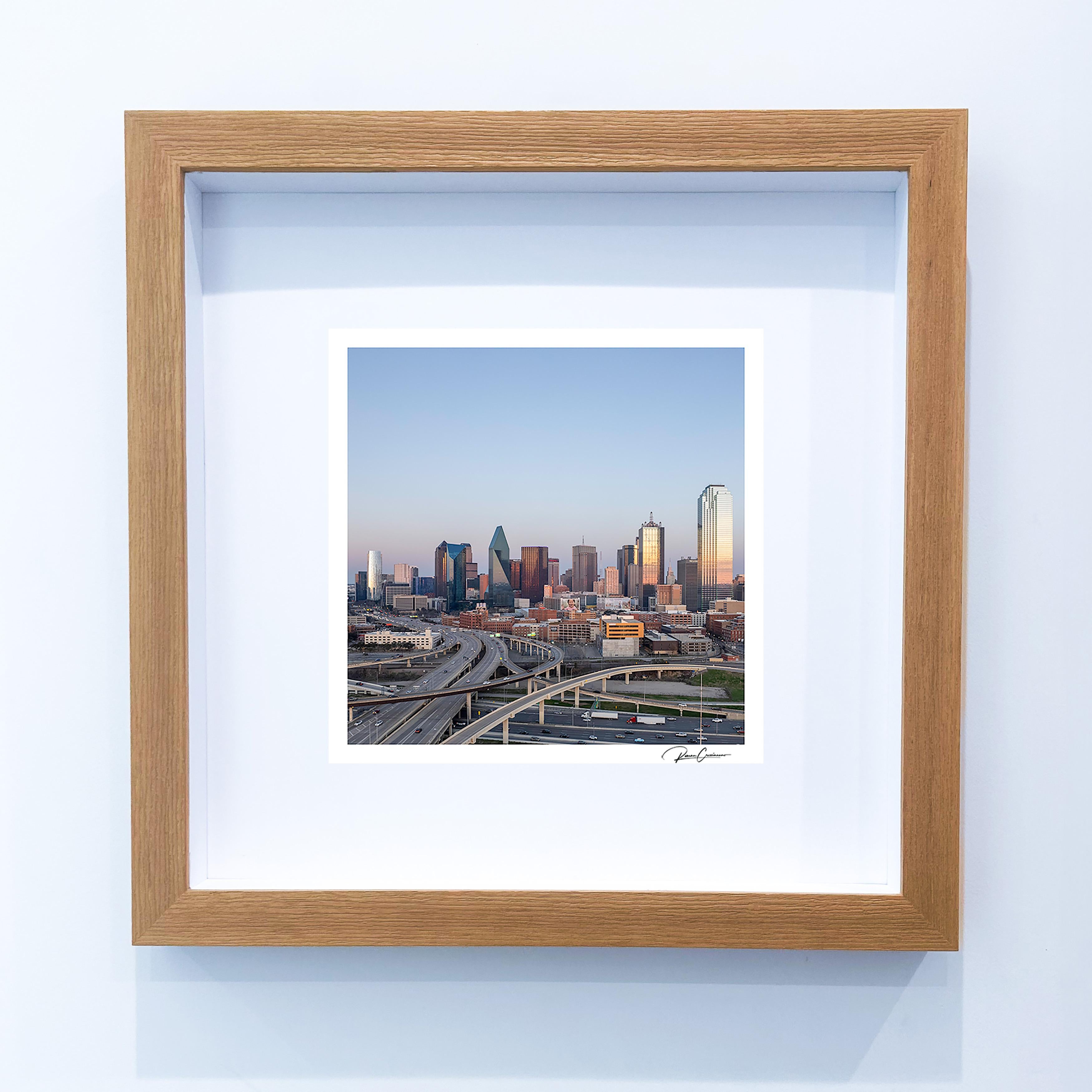 Downtown Dallas photographie originale encadrée et signée de Roman Crescimanno en vente 3