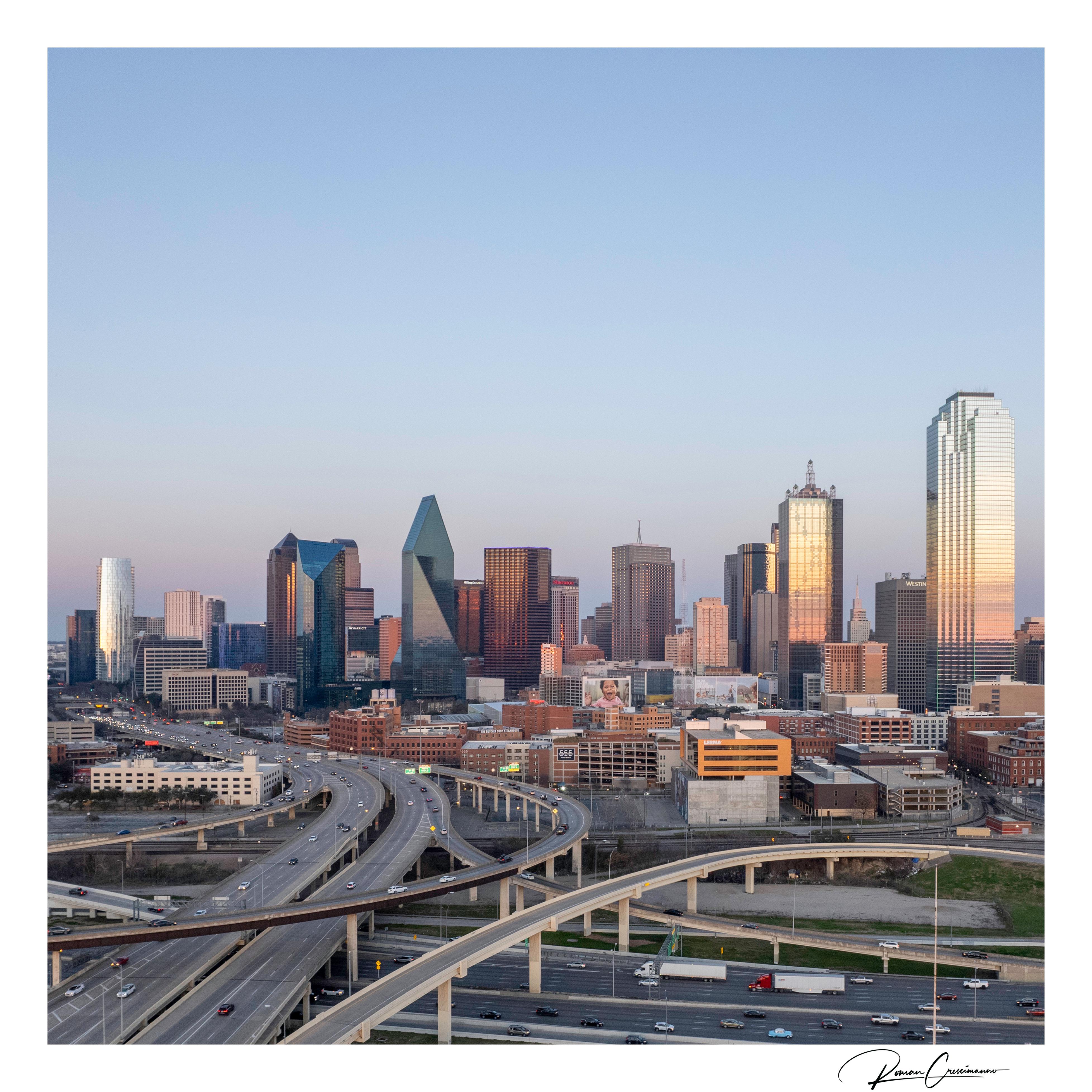 Downtown Dallas photographie originale encadrée et signée de Roman Crescimanno en vente 4