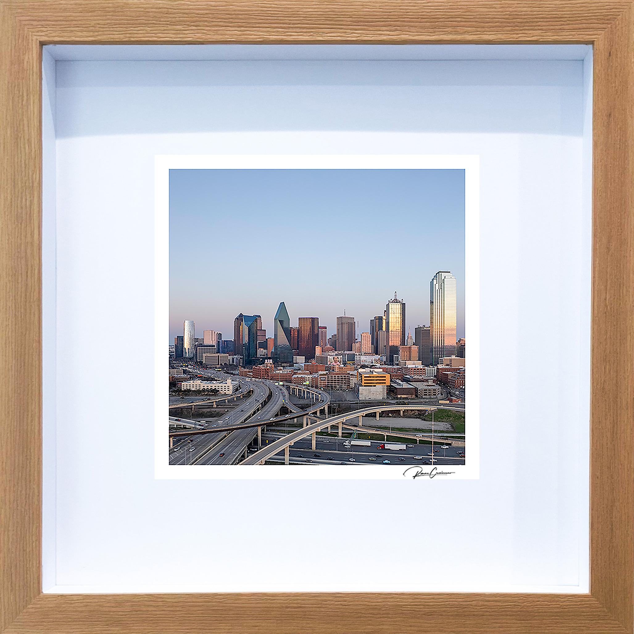 Downtown Dallas photographie originale encadrée et signée de Roman Crescimanno en vente 5