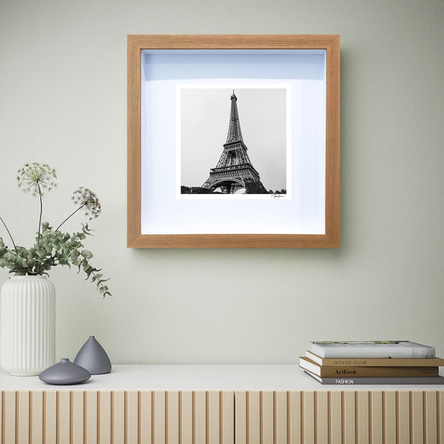 Originales gerahmtes und signiertes Foto „Eiffel Tower“ von Roman Crescimanno im Angebot 4