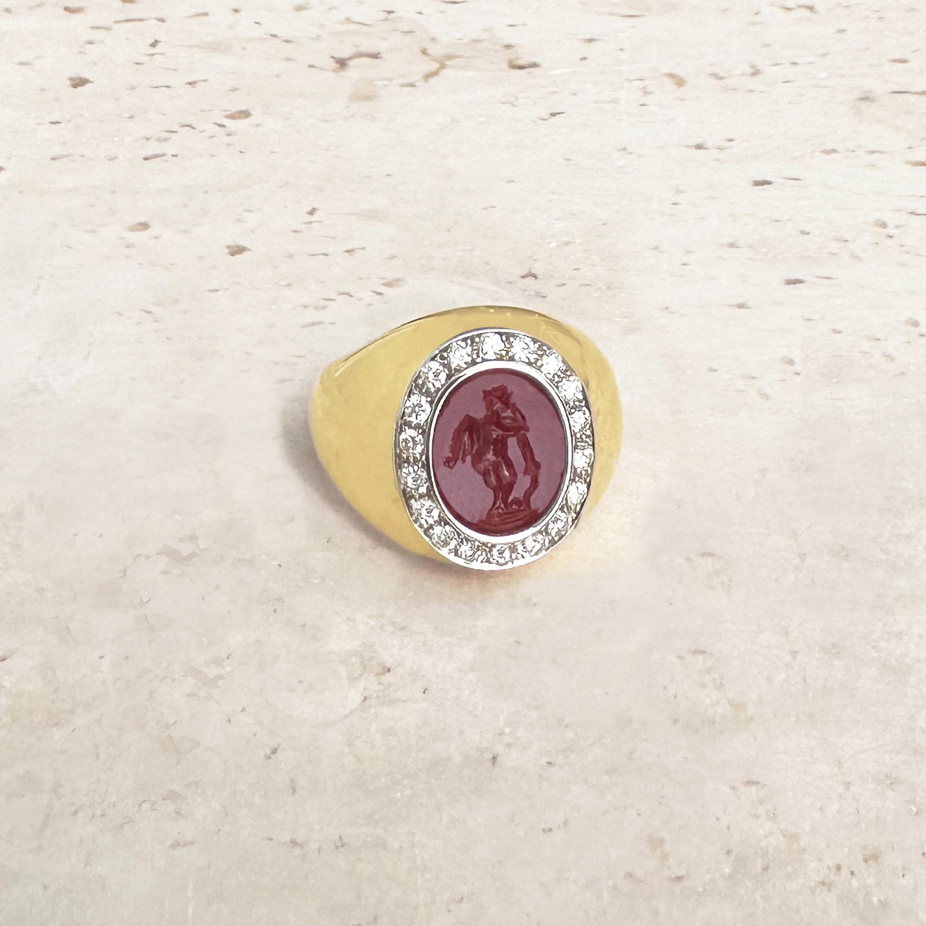 Contemporary Roman Garnet Intaglio (1st cent. AD) depicting a Cupid /Eros 18 kt Gold Ring For Sale