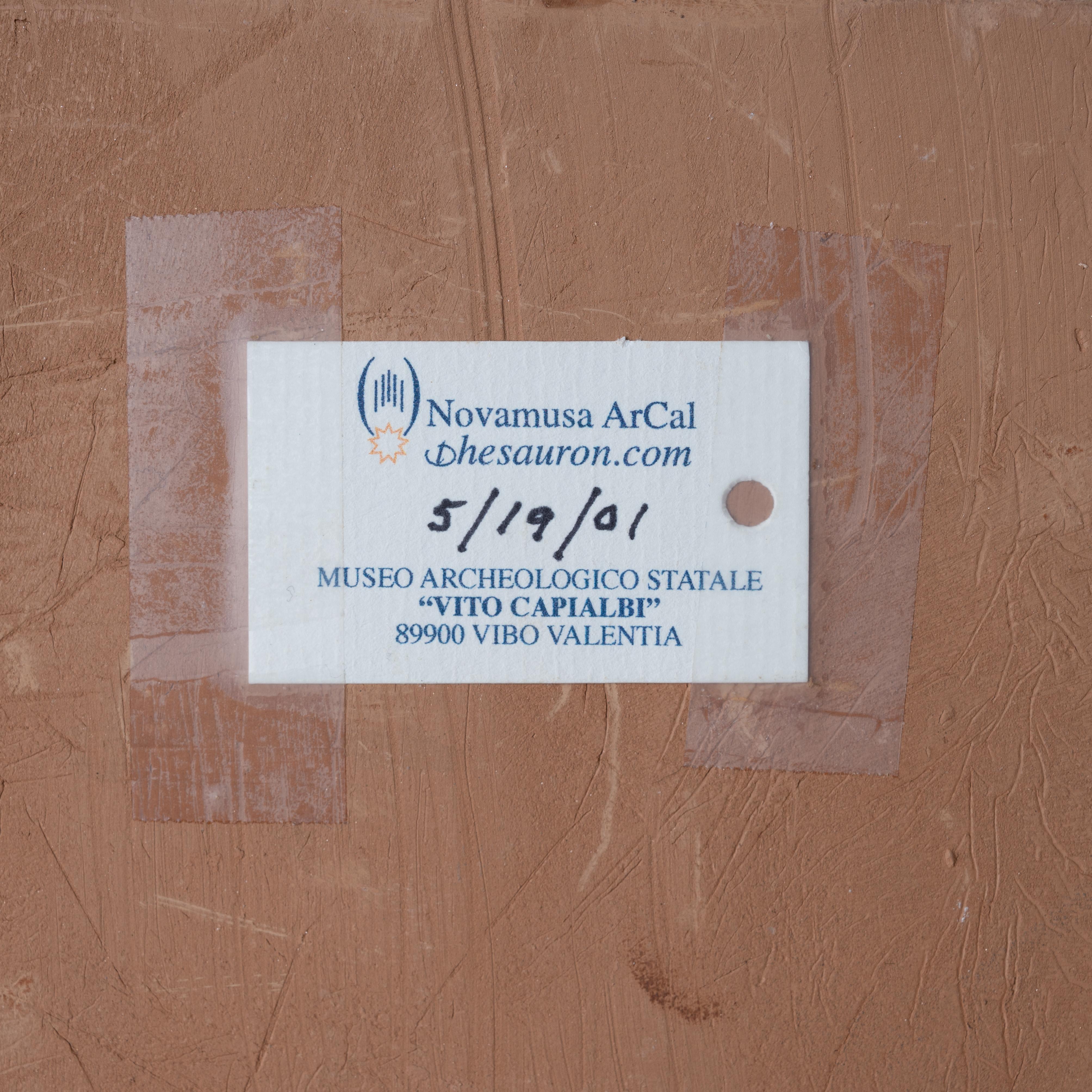 XX secolo Rilievo di terracotta di una dea romana, copia da museo in vendita
