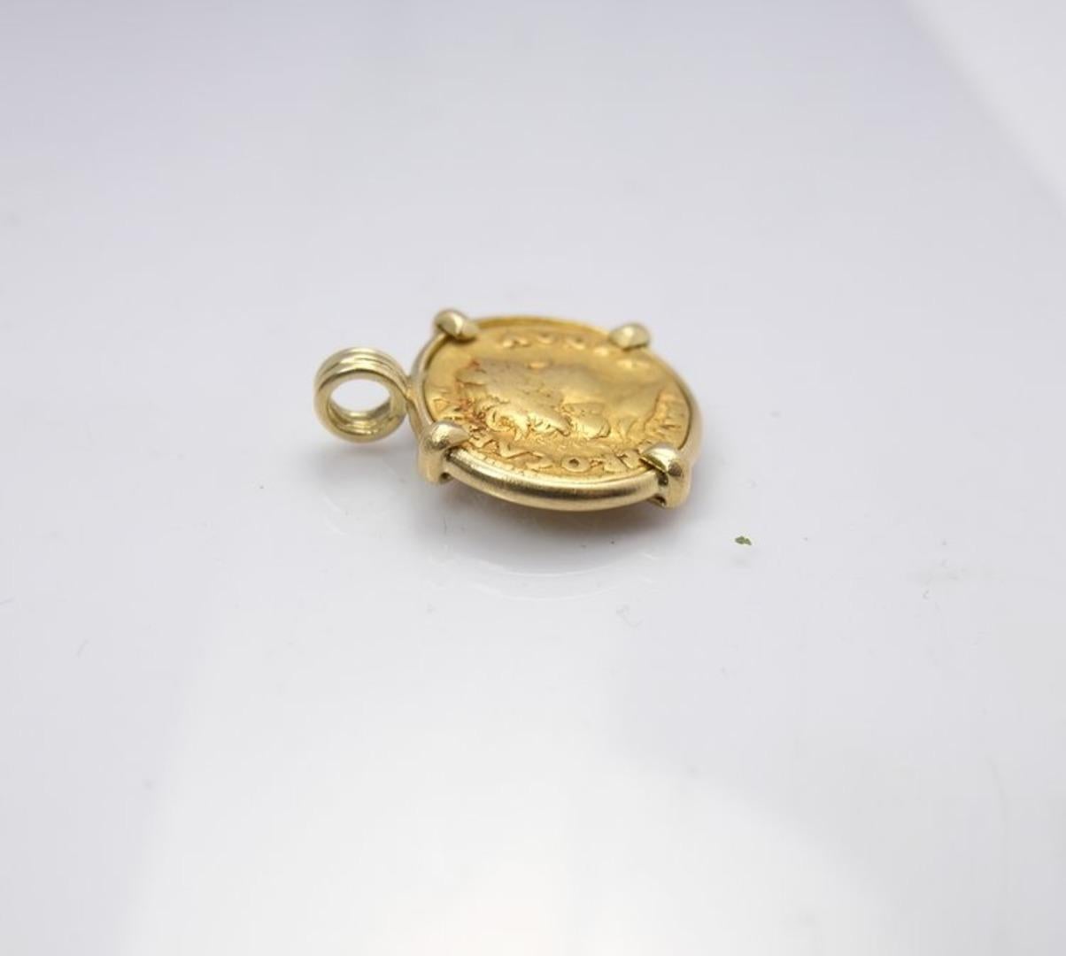 Roman Gold Aureus - Nero, and Salus (Godess of Health) - struck in 66 or 67 AD i In New Condition In Chicago, IL