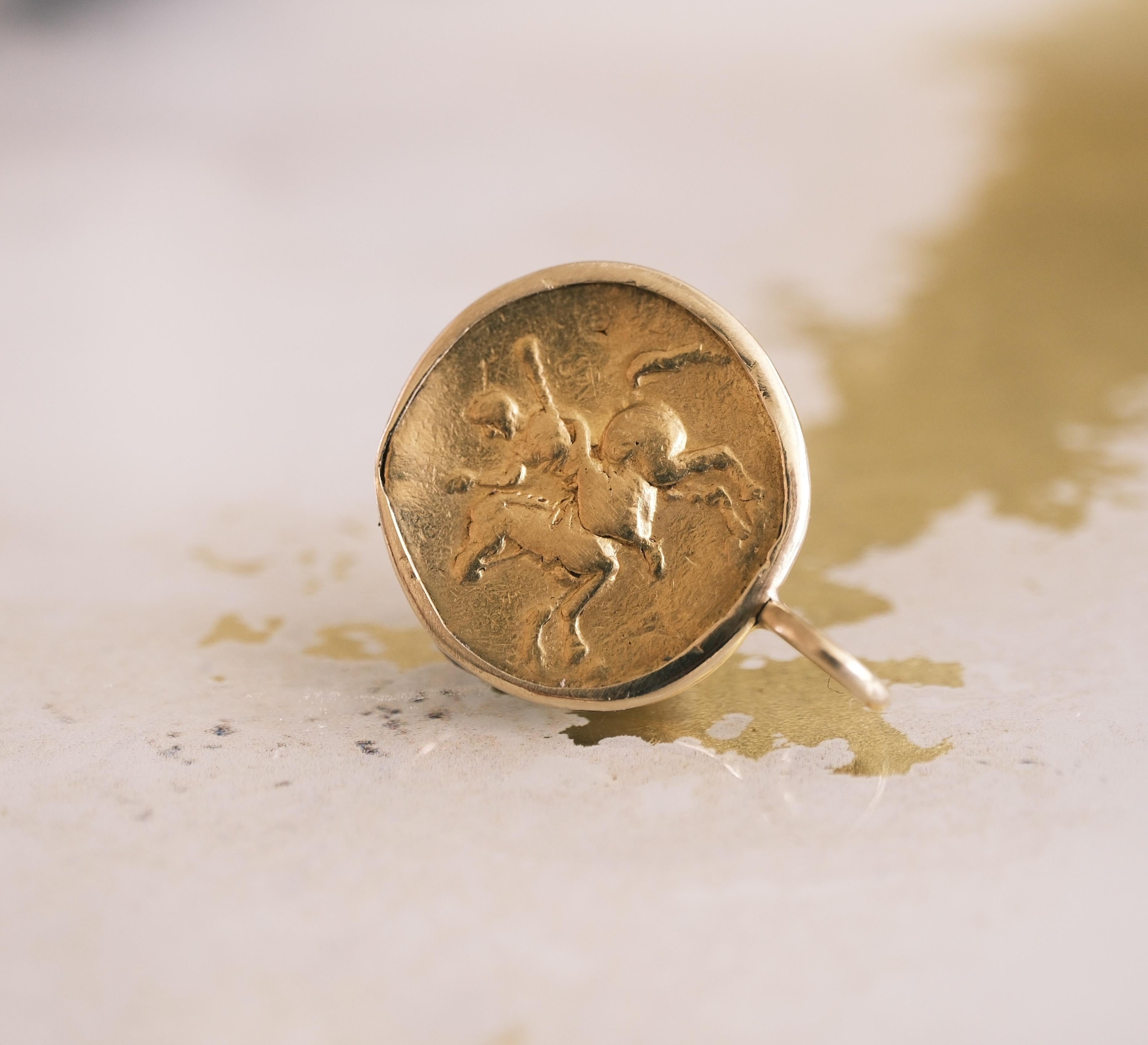 Aureo romano di Domiziano, ADS 73, incastonato in una collana d'oro 18k in vendita 3
