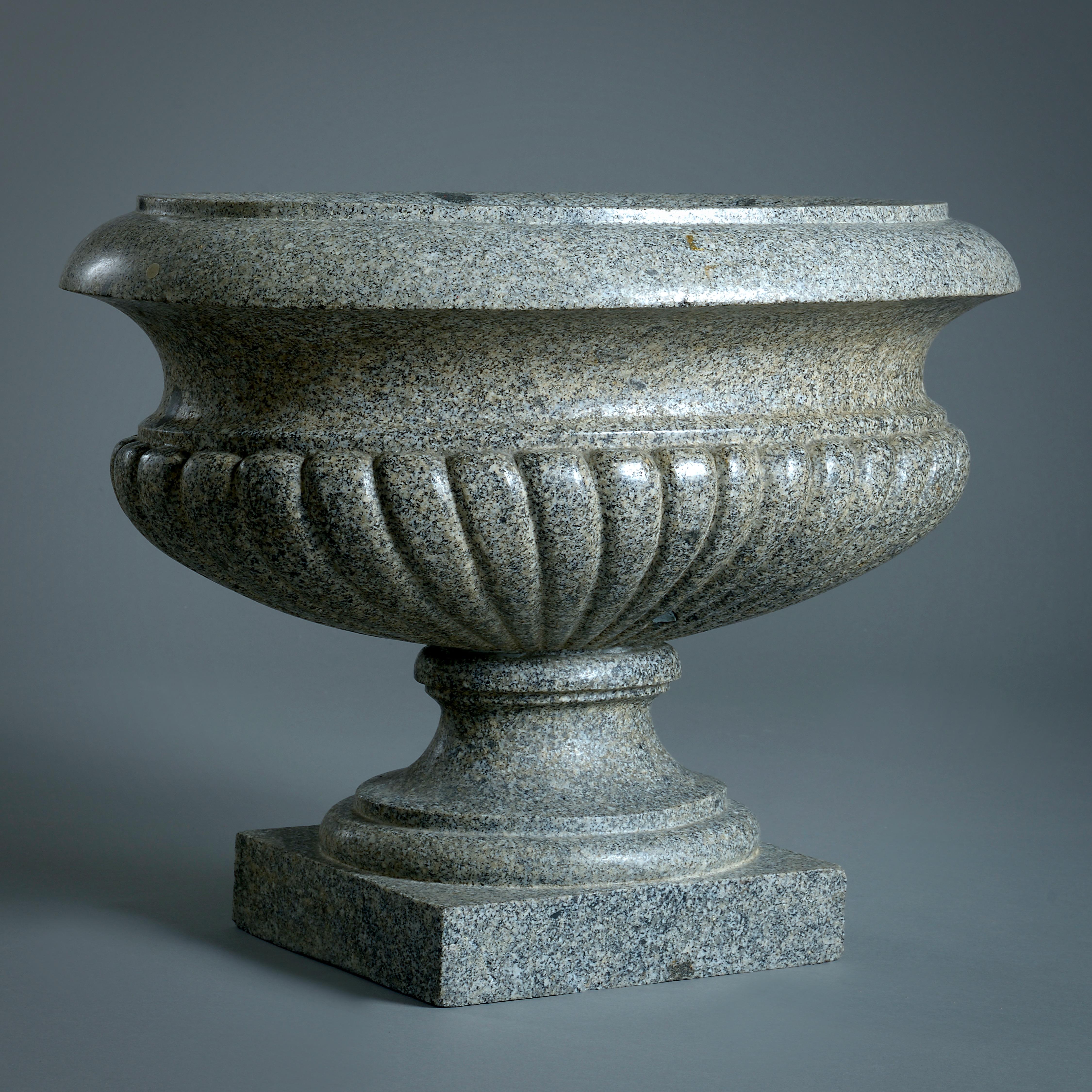 Roman Granito Del Foro Ribbed Oval Vase In Good Condition For Sale In London, GB