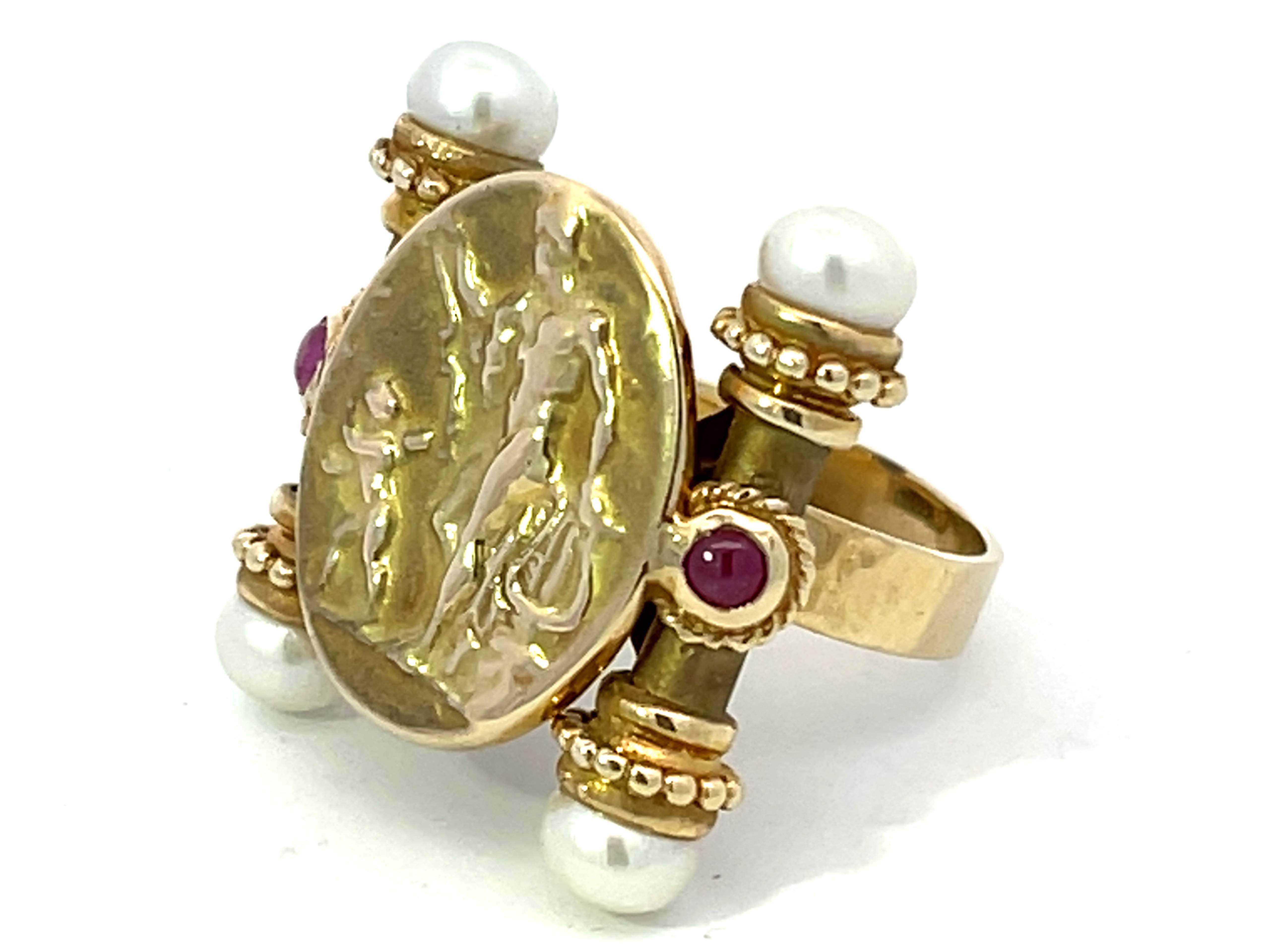 Romanischer griechischer Kamee-Ring aus 14 Karat Gelbgold mit Rubin und Perlen im Schnörkelstil (Cabochon)
