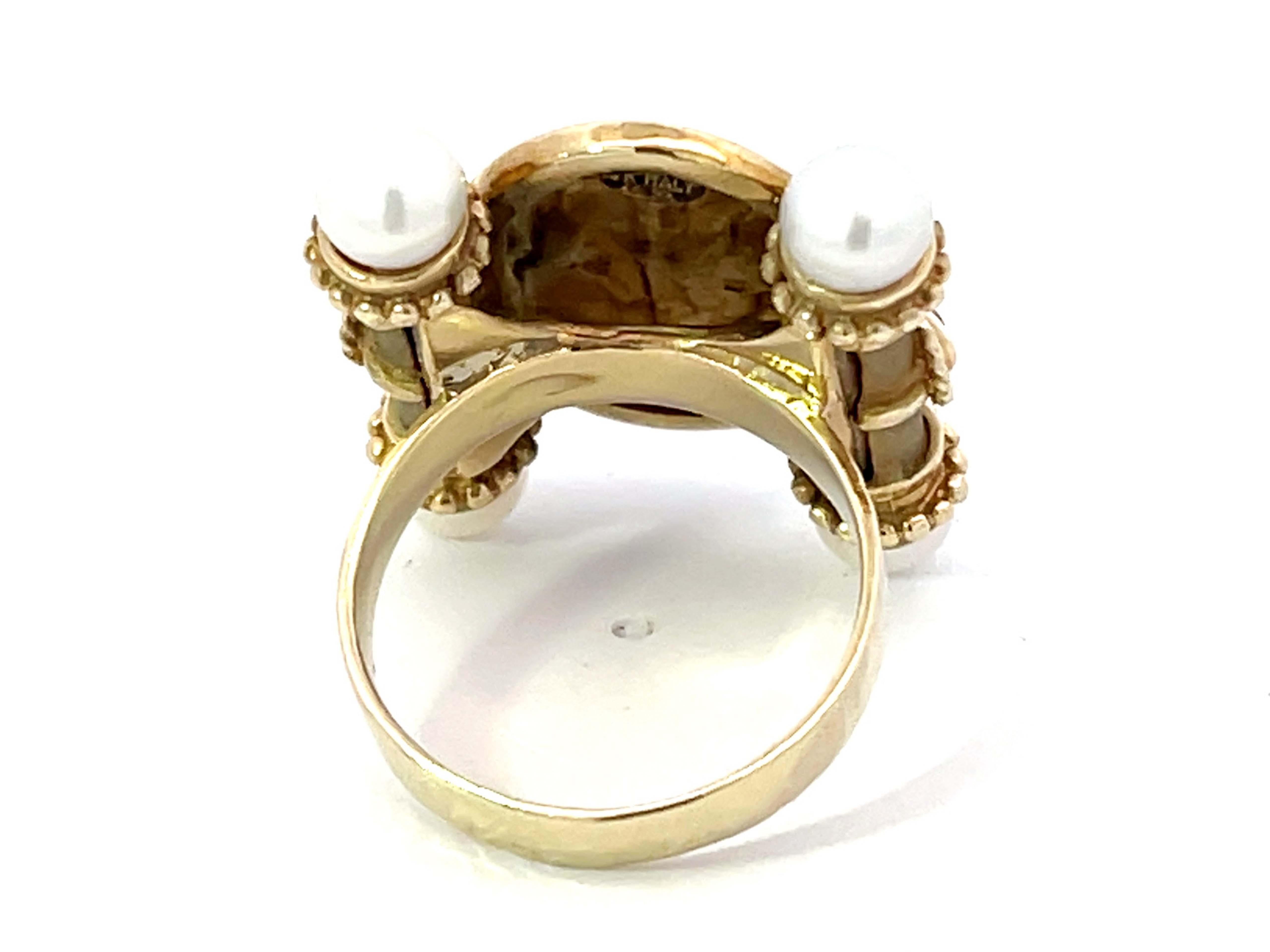 Romanischer griechischer Kamee-Ring aus 14 Karat Gelbgold mit Rubin und Perlen im Schnörkelstil 1