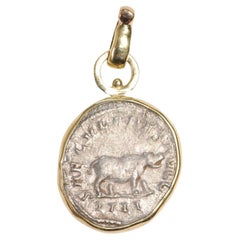 Romanischer Hippopotamus- Münz-Anhänger aus 18 Karat Gold (pendant nur)
