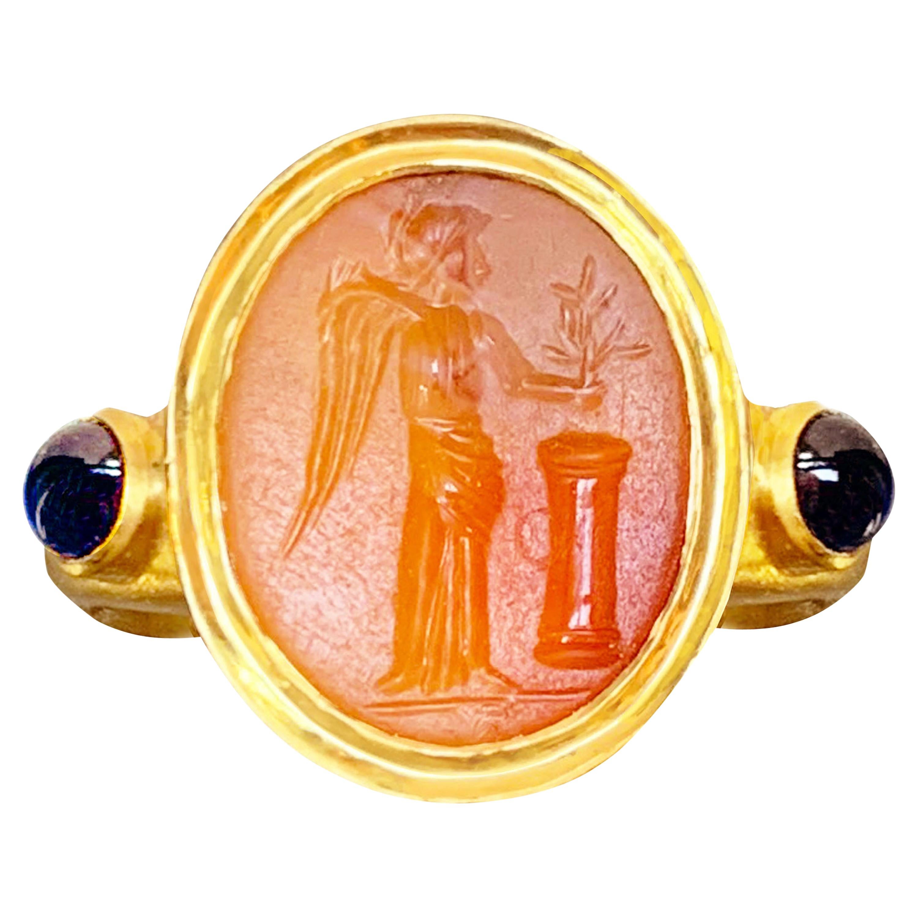 Roman Carnelian Intaglio 18 Karat Gold Ring, Depicting a Winged Nike 
Victory
