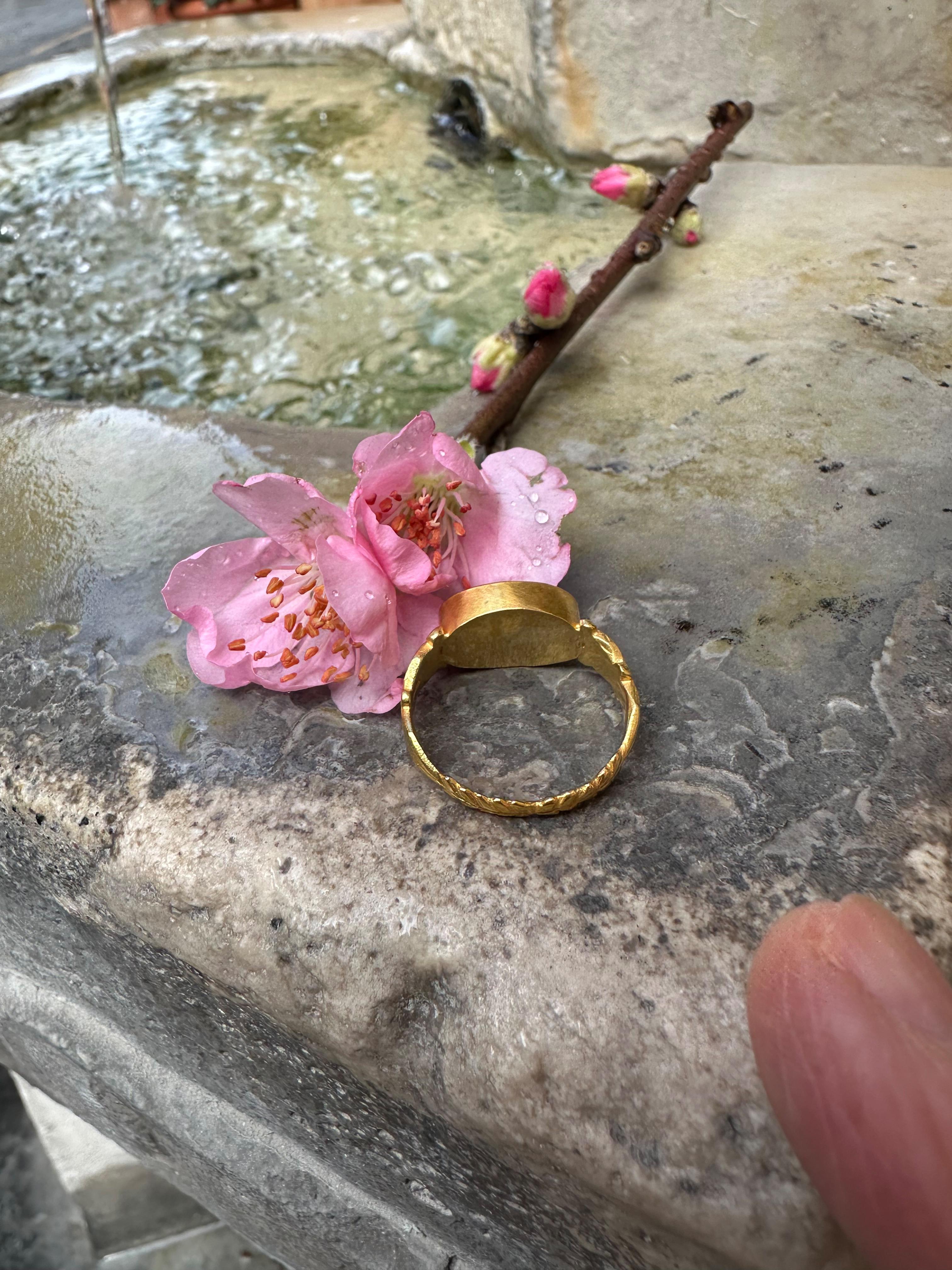 Women's or Men's Roman Jasper Intaglio 1st-2nd cent. AD 18 Kt Gold Ring depicting a Horse For Sale