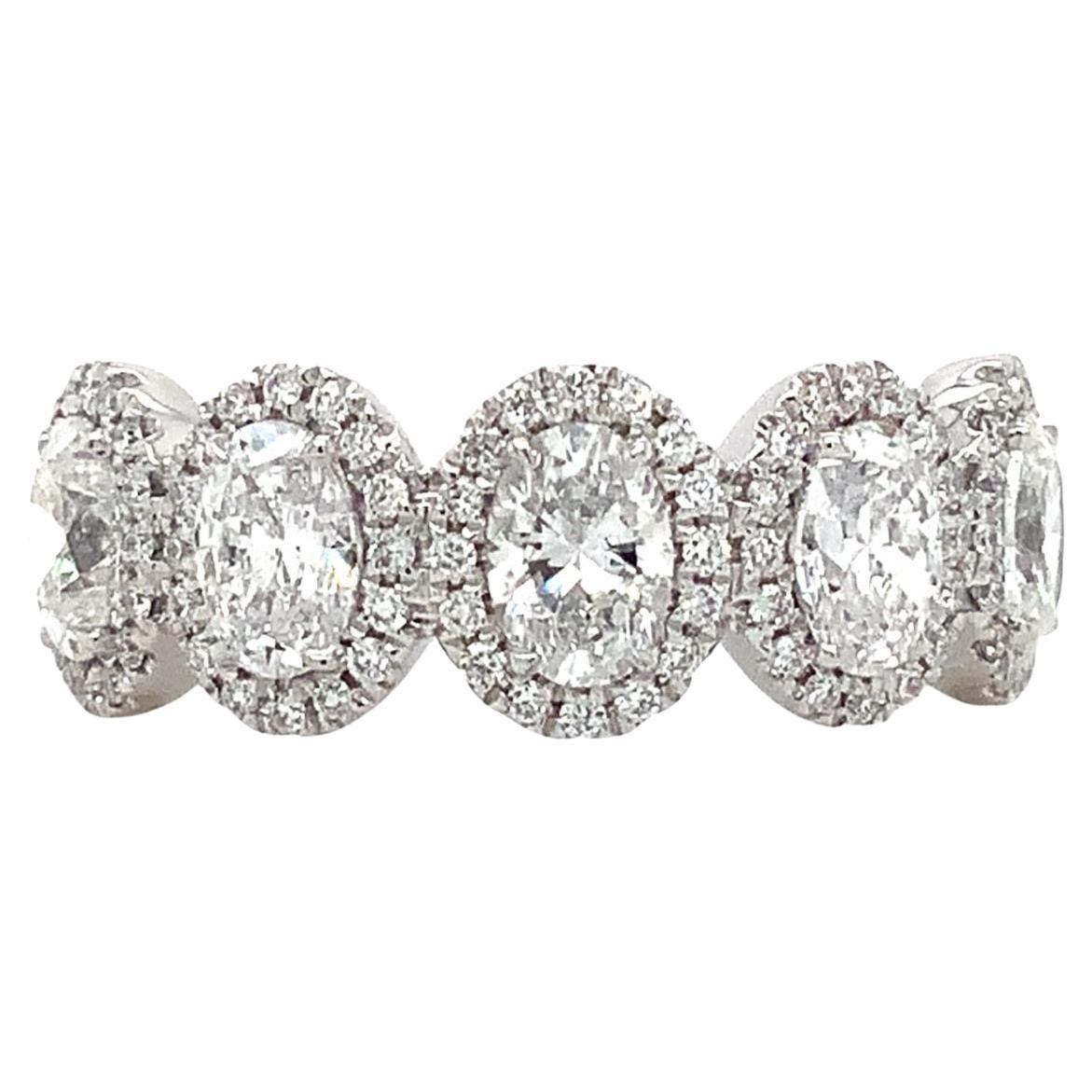Roman + Jules 5 Stone Oval Shape Diamond Halo Band Set in Platinum 1.77cts T.W For Sale