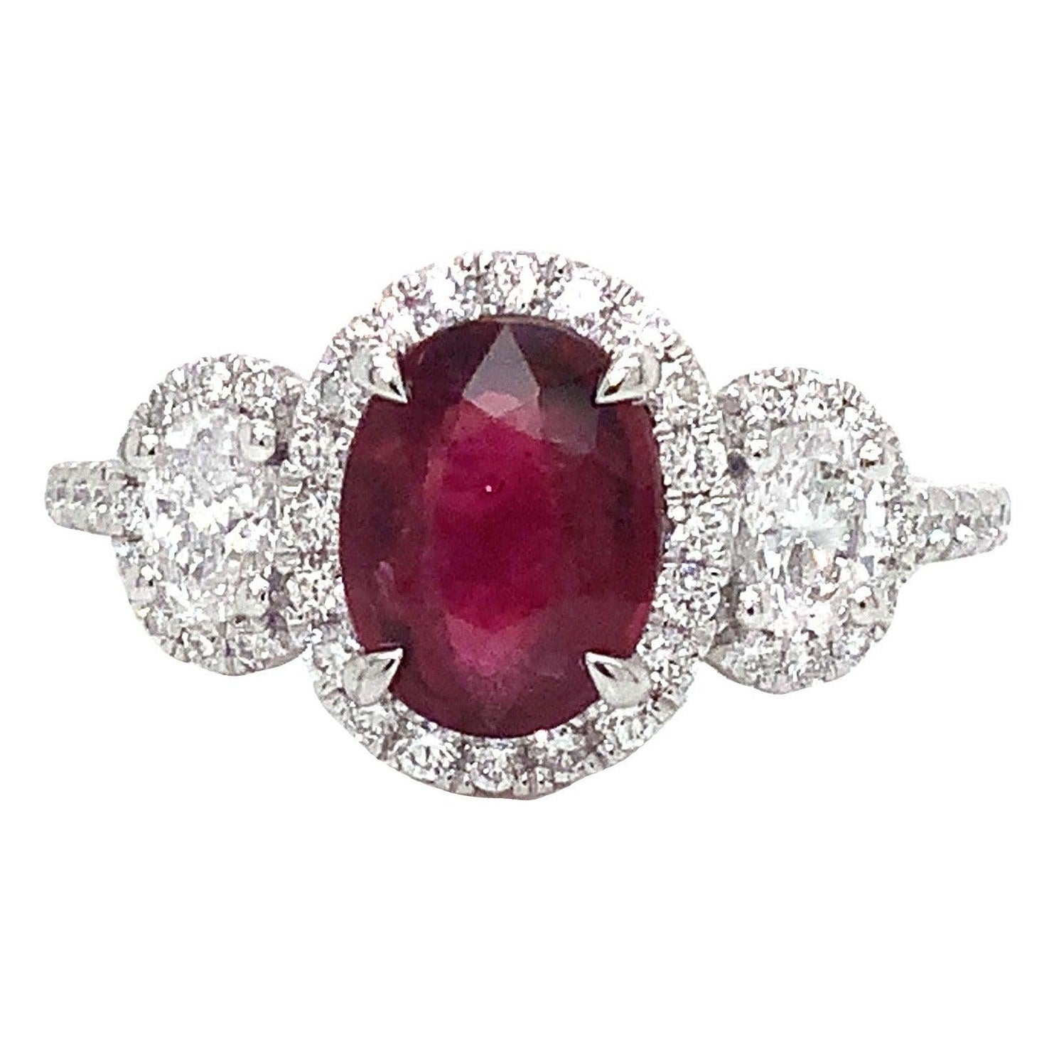 Roman + Jules GIA-zertifizierter 3 Stein-Rubin- und Diamantring aus 950 Platin