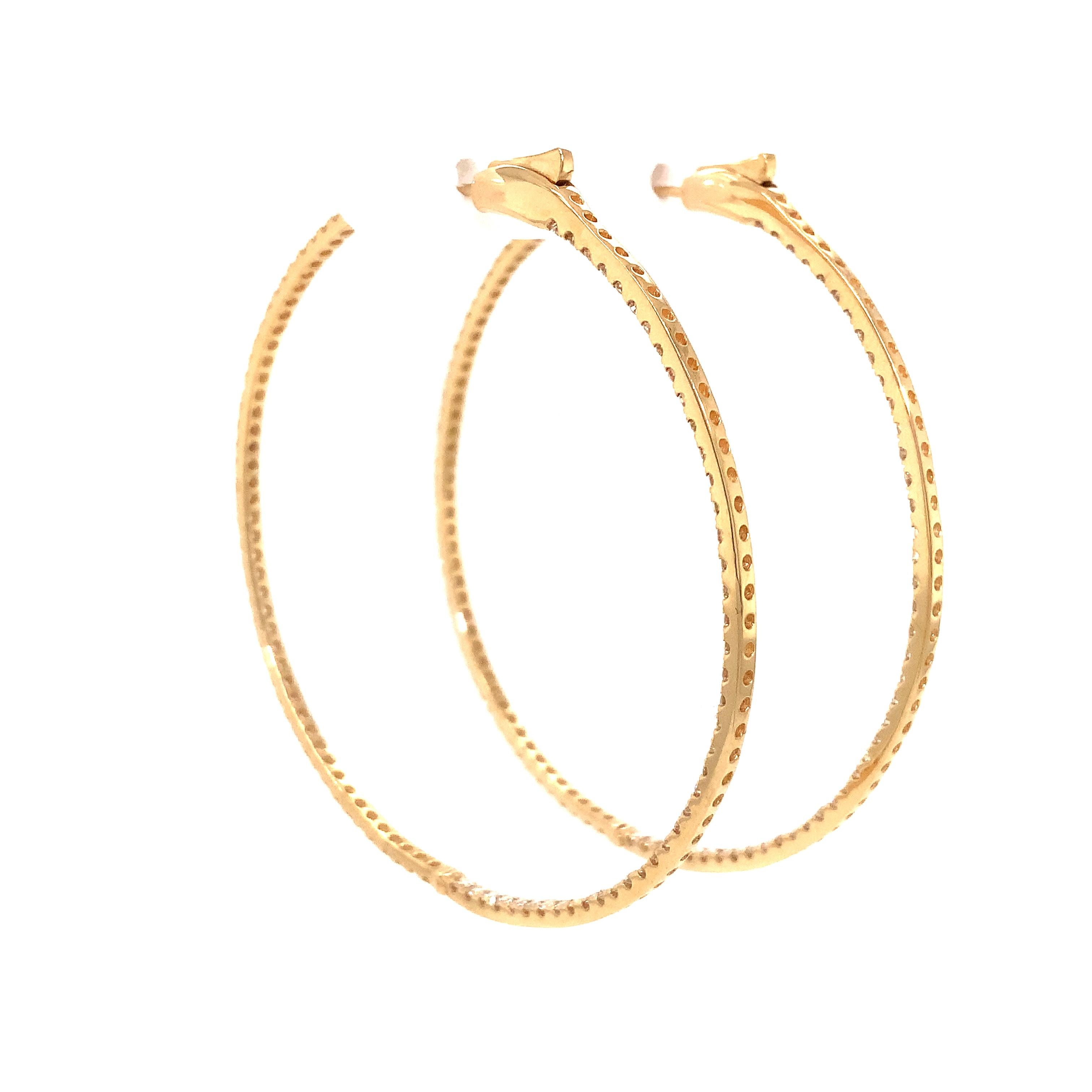 Women's Roman + Jules  Round Diamond Hoops Set in 14k Yellow Gold Post For Sale