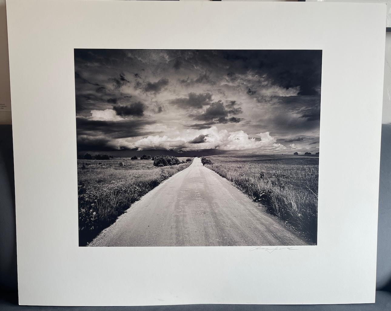 Open Road, Californian Road Sepia Landscape - Photograph de Roman Loranc