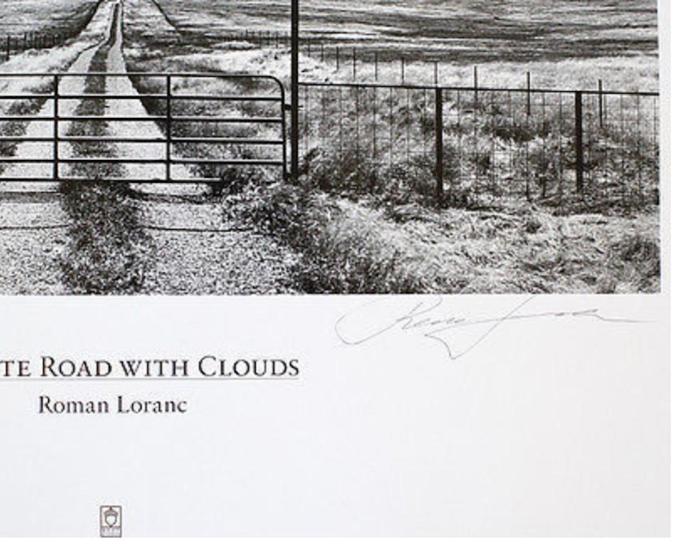 Strada privata con nuvole firmate STAMPA POSTER - Black and White Photograph Grigio di Roman Loranc