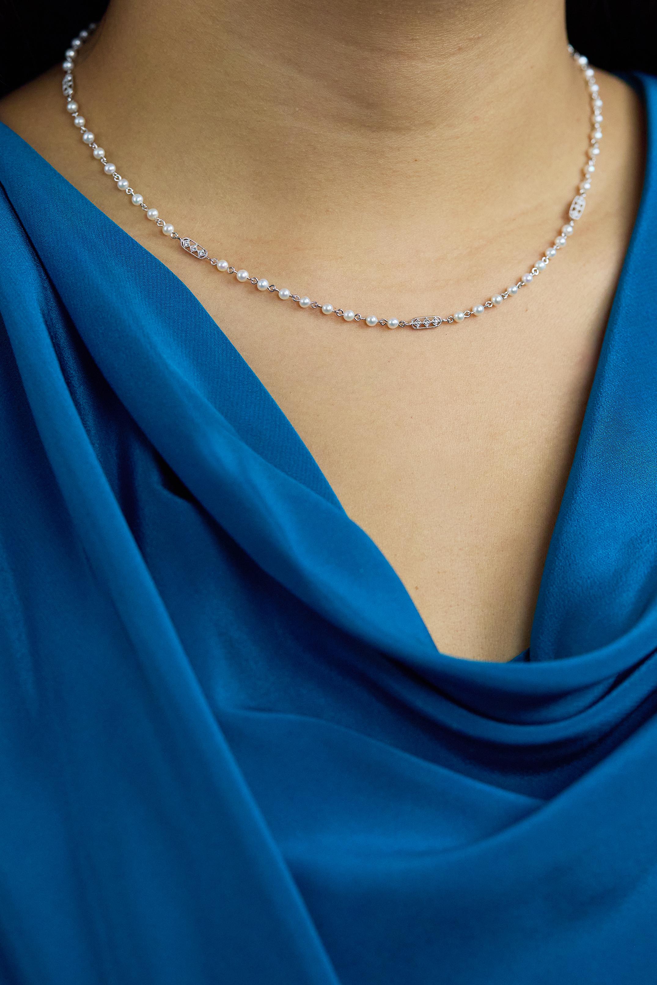 Women's Roman Malakov 0.13 Carat Total Round Cut Diamond & Pearl Necklace in White Gold For Sale