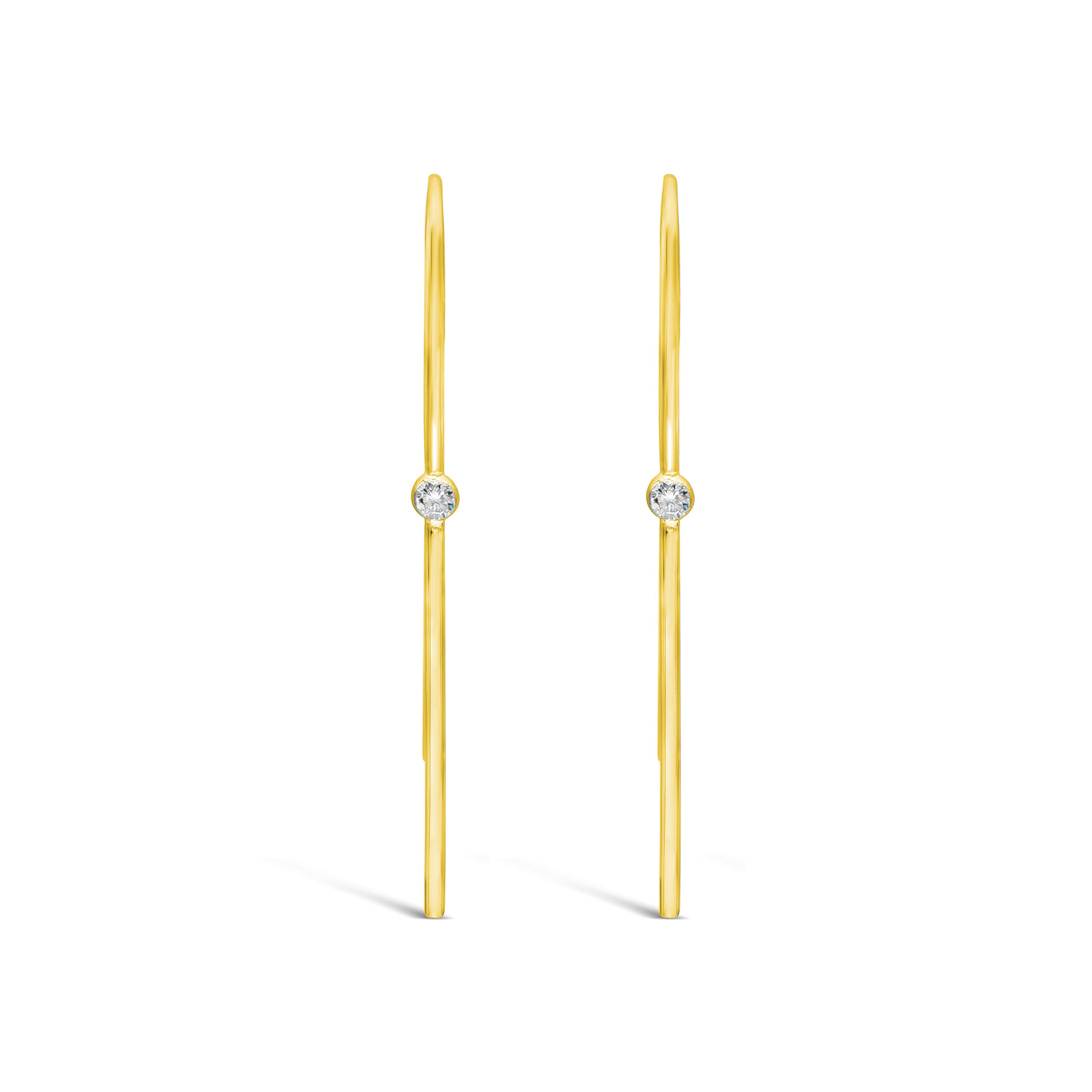 A simple and versatile solitaire invisible set fashion earring showcasing a single 0.15 carat round diamond in a 18k yellow gold bezel. F Color and VS-SI in Clarity.

Style available in different price ranges. Prices are based on your selection.