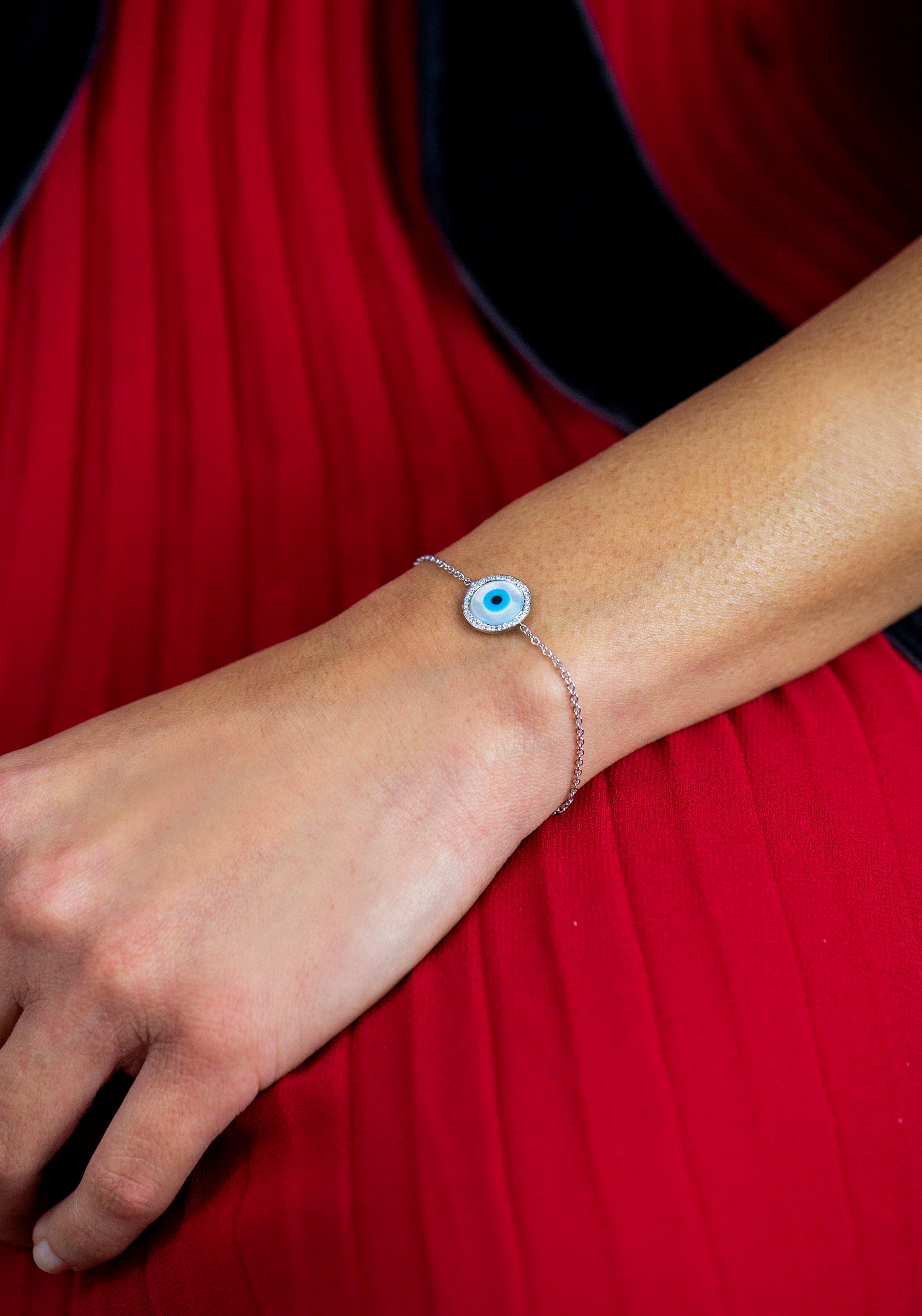 Contemporary Roman Malakov 0.21 Carat Total Round Diamond Mother of Pearl Evil Eye Bracelet For Sale