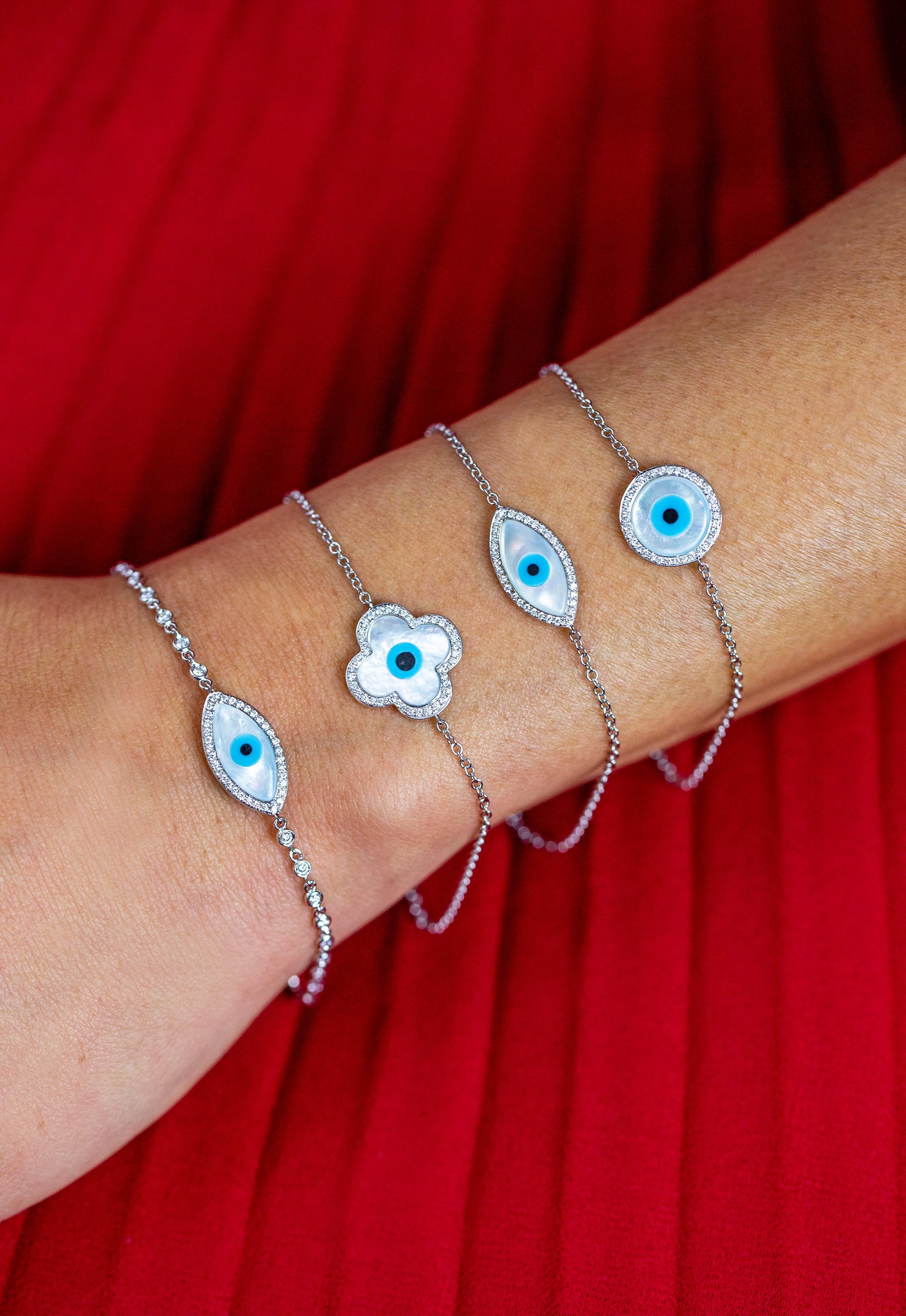Roman Malakov 0.22 Carat Round Cut Diamond Mother of Pearl Evil Eye Bracelet In New Condition For Sale In New York, NY