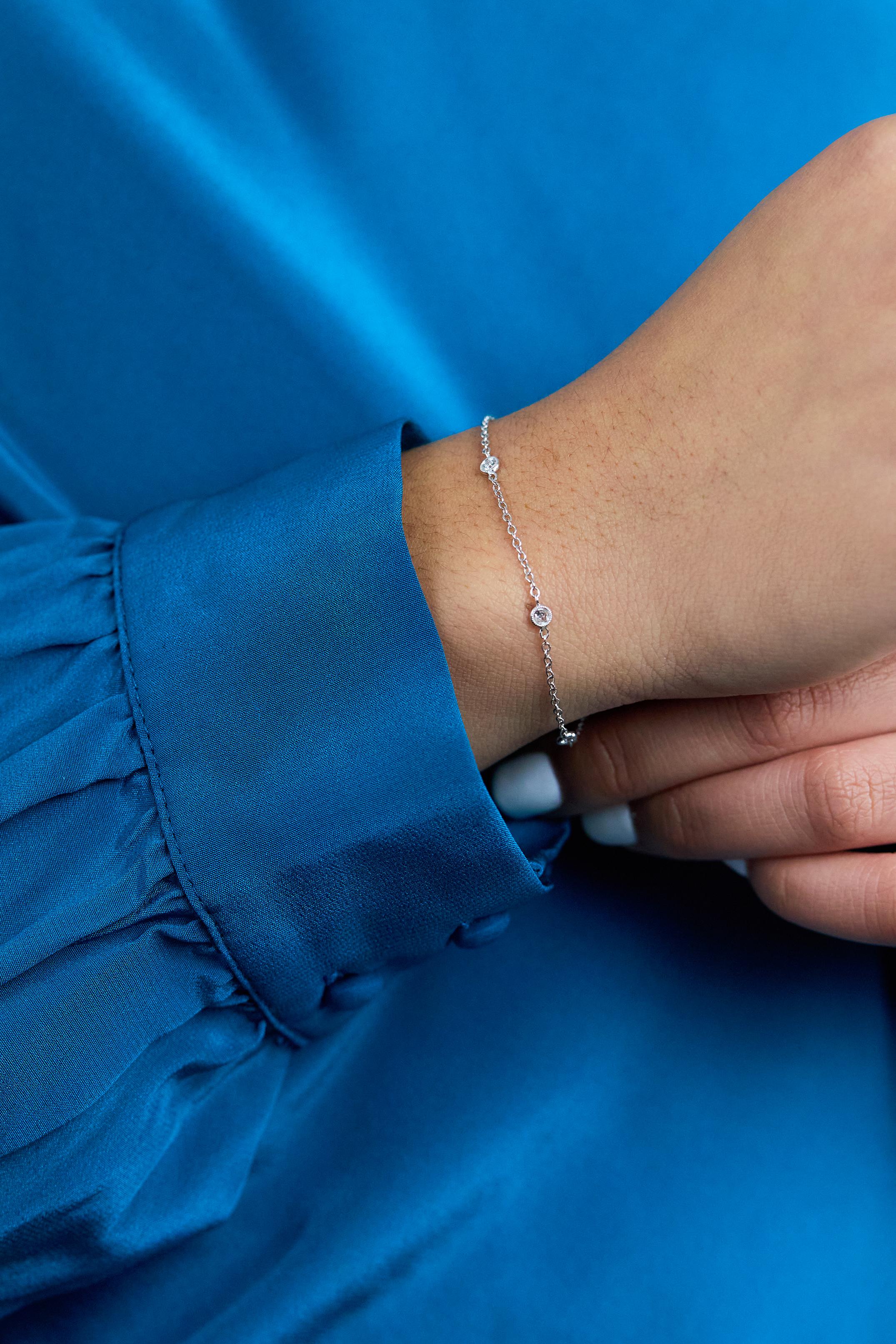 Modern Roman Malakov 0.26 Carat Total Round Brilliant Cut Diamonds By the Yard Bracelet For Sale