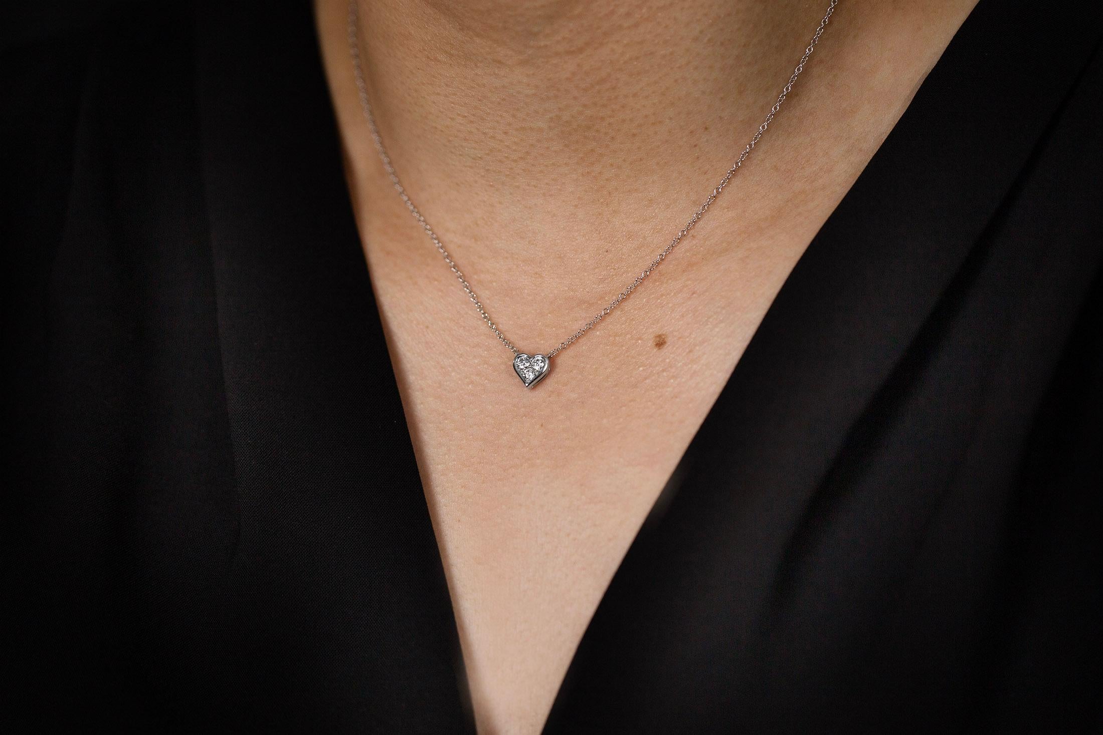 Women's Roman Malakov 0.28 Carats Total Round Cut Diamond Heart Shape Pendant Necklace For Sale