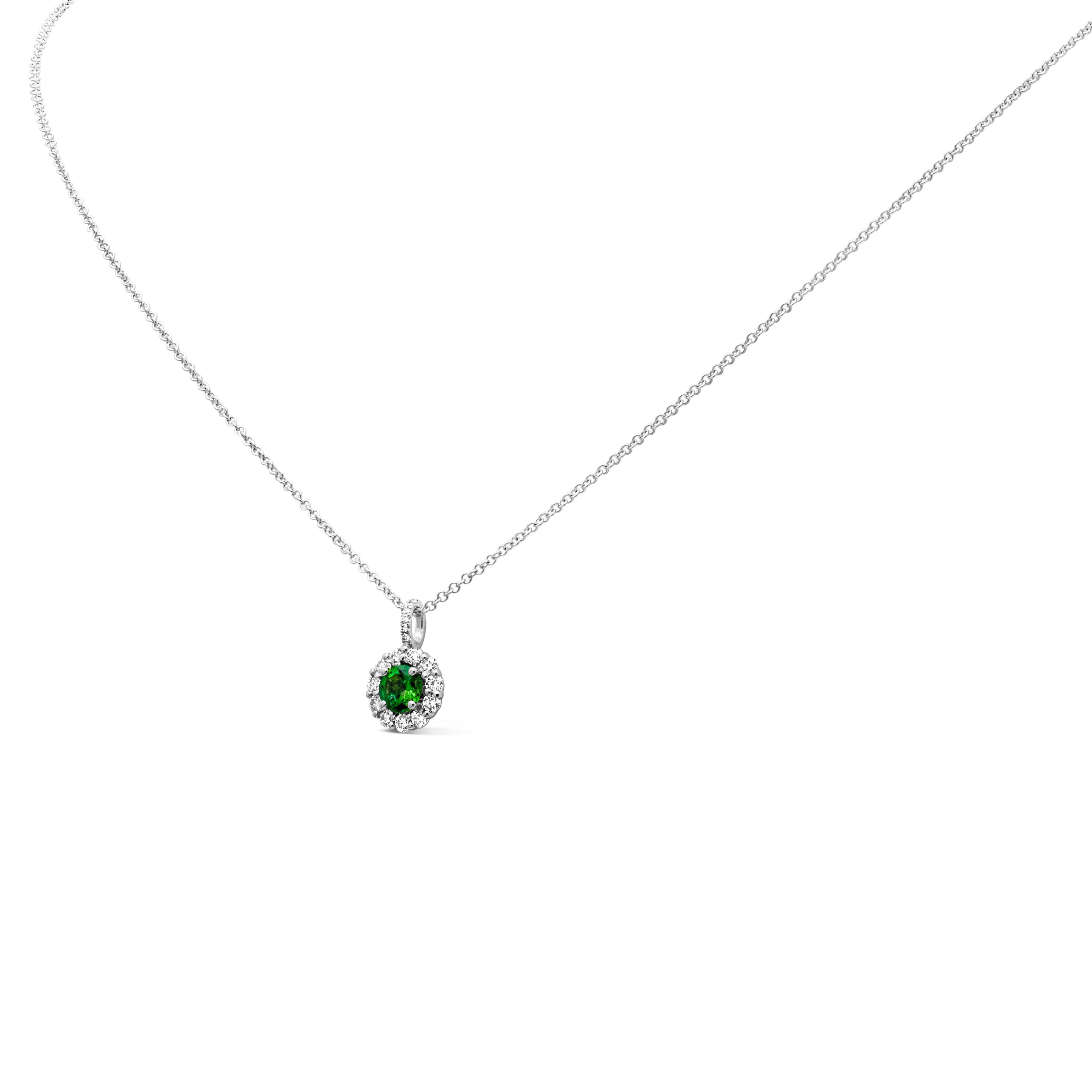 Contemporary Roman Malakov 0.33 Carats Round Green Emerald with Diamond Halo Pendant Necklace For Sale