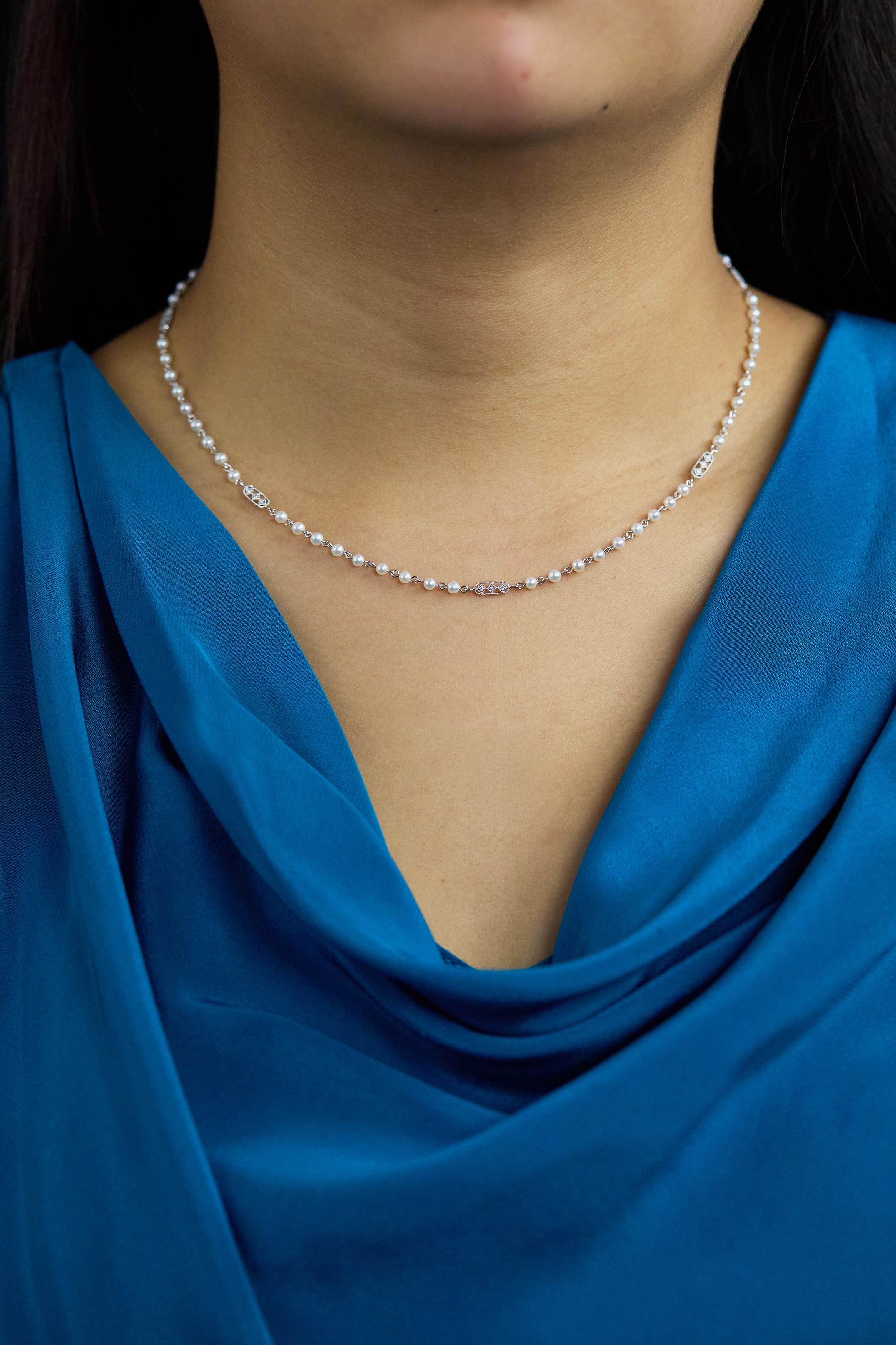 Roman Malakov Collar de Diamantes y Perlas en Oro Blanco, 0,42 Quilates Total Corte Redondo Corte redondo en venta