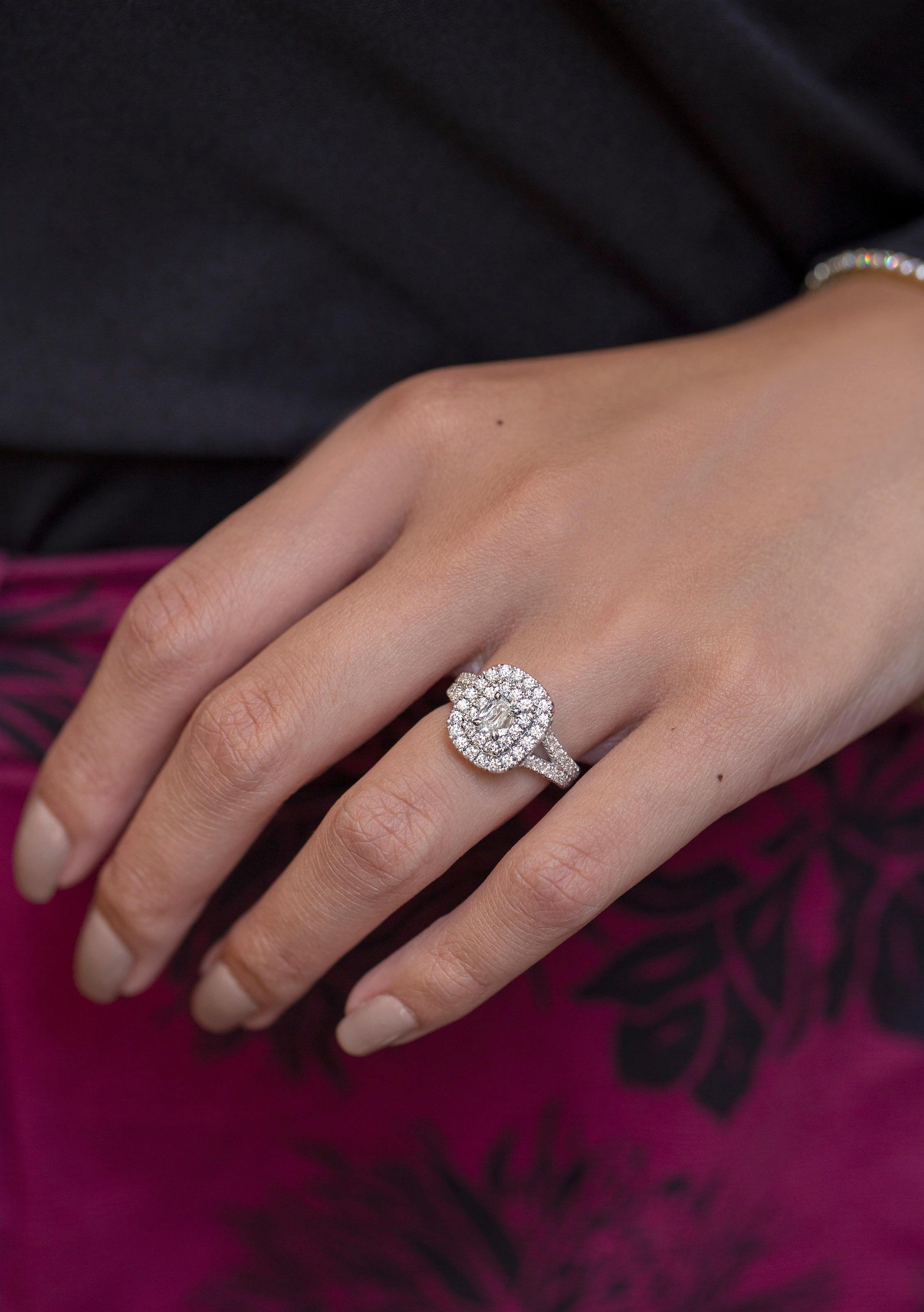 Roman Malakov Verlobungsring mit 1,55 Karat Diamant im Kissenschliff mit doppeltem Halo im Angebot 1
