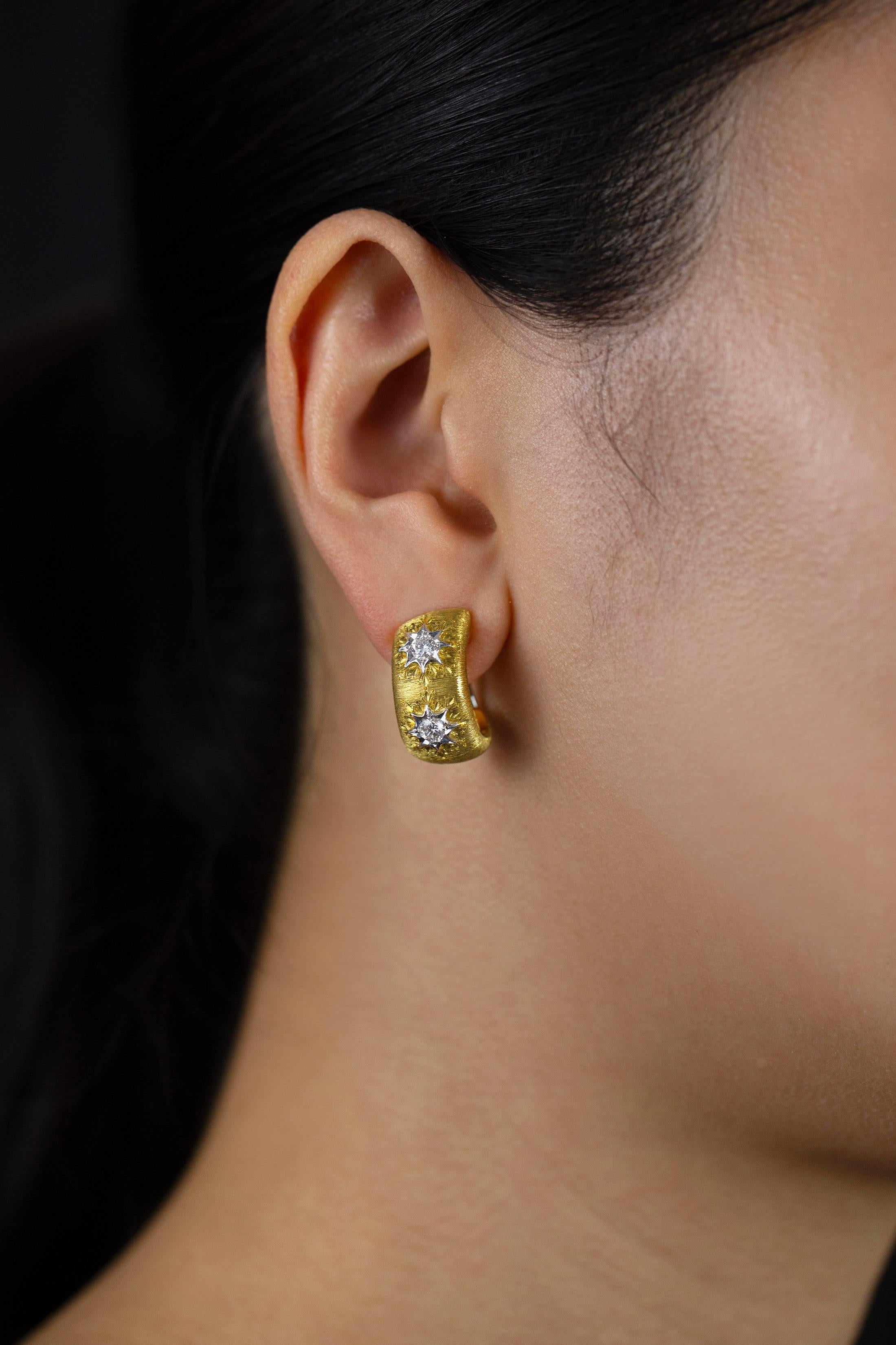 Contemporain Roman Malakov, boucles d'oreilles boutons en diamants taille ronde brillants de 0,51 carat au total en vente