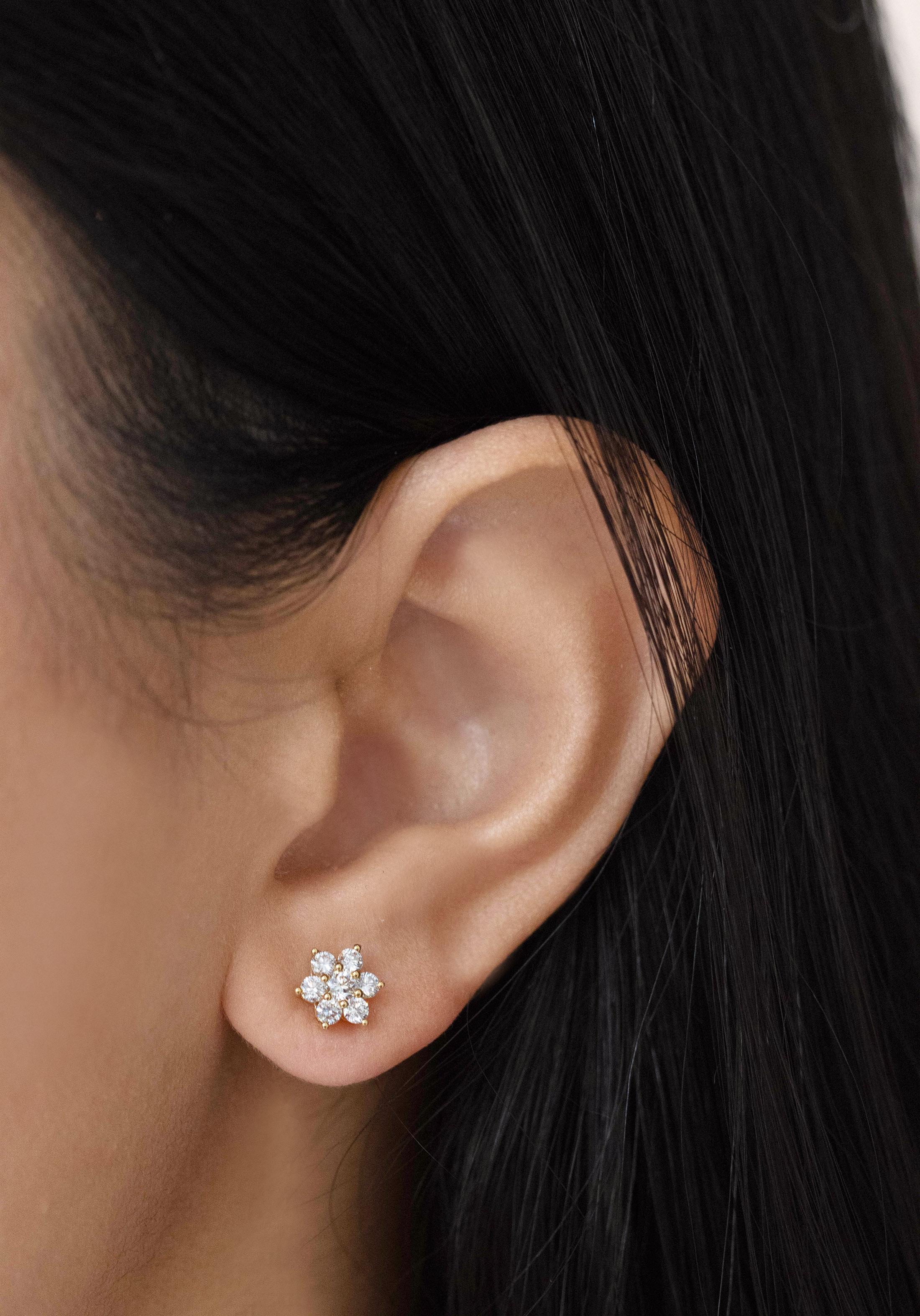 Contemporary Roman Malakov, 0.66 Carat Round Diamond Flower Stud Earrings For Sale