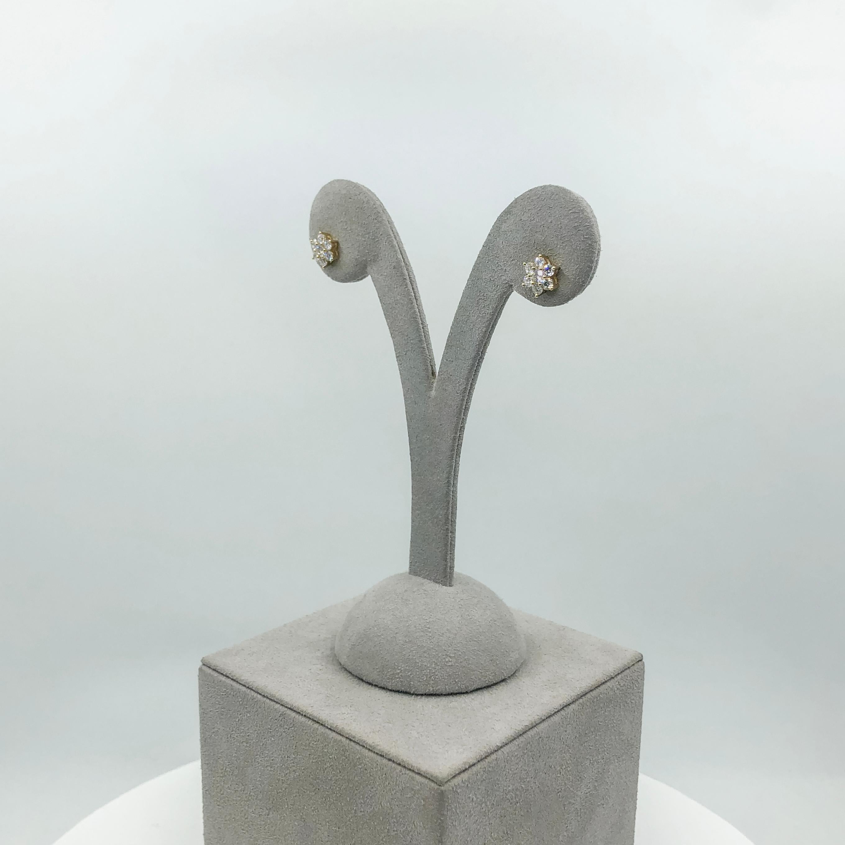 Roman Malakov, 0.66 Carat Round Diamond Flower Stud Earrings For Sale 1