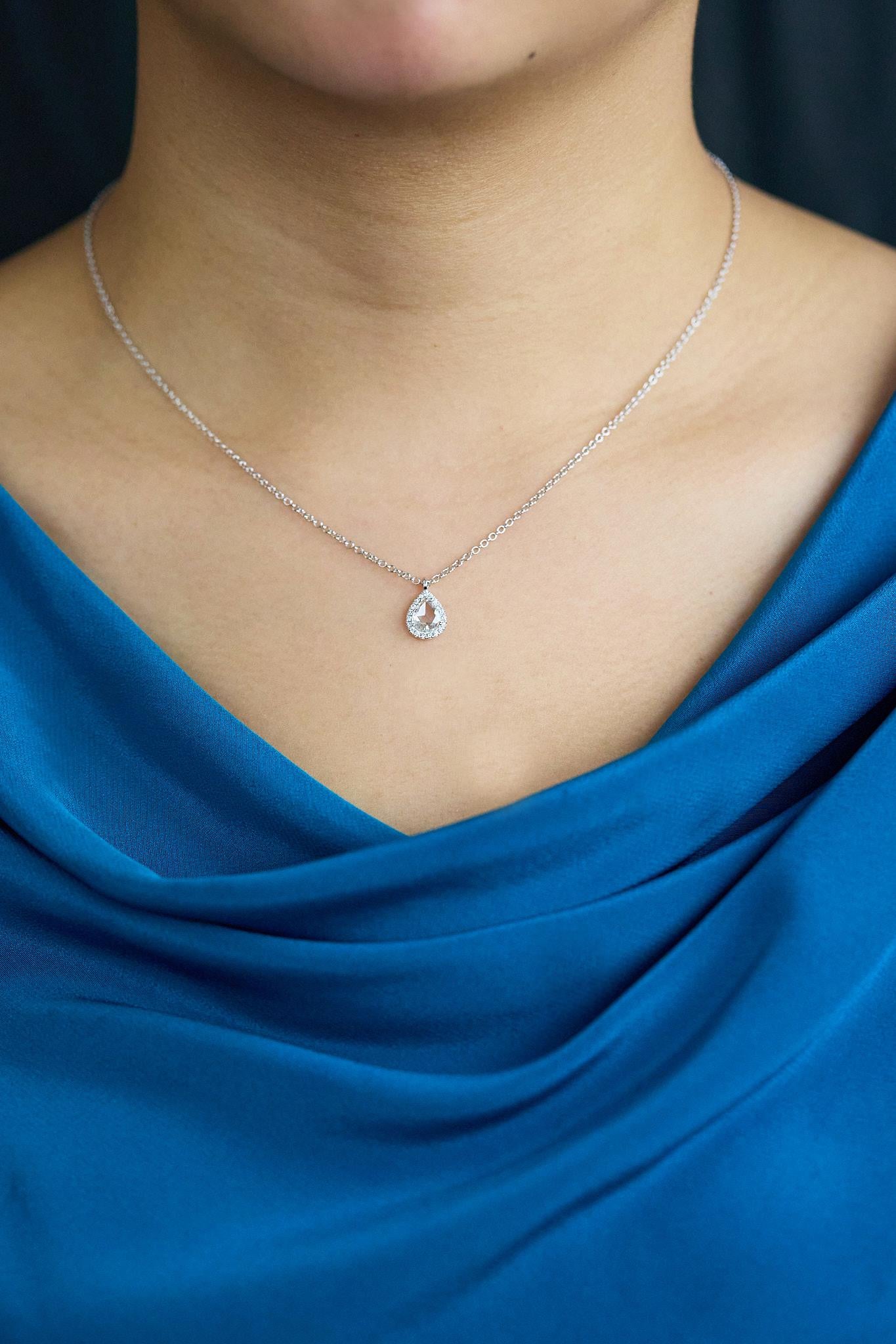 Roman Malakov, collier pendentif avec diamants taille rose en forme de poire de 0,67 carat Pour femmes en vente