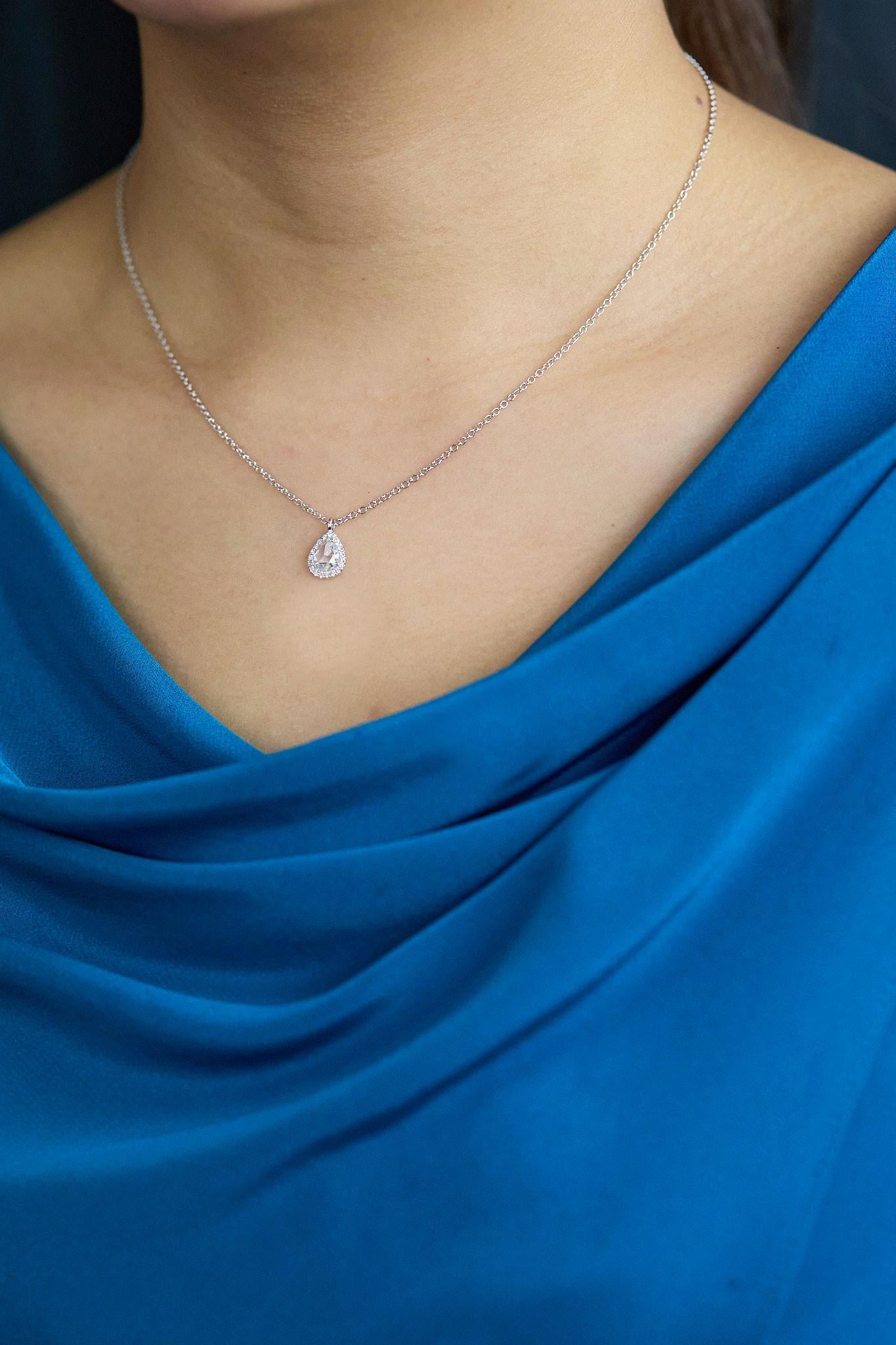 Roman Malakov, collier pendentif avec diamants taille rose en forme de poire de 0,67 carat Neuf - En vente à New York, NY