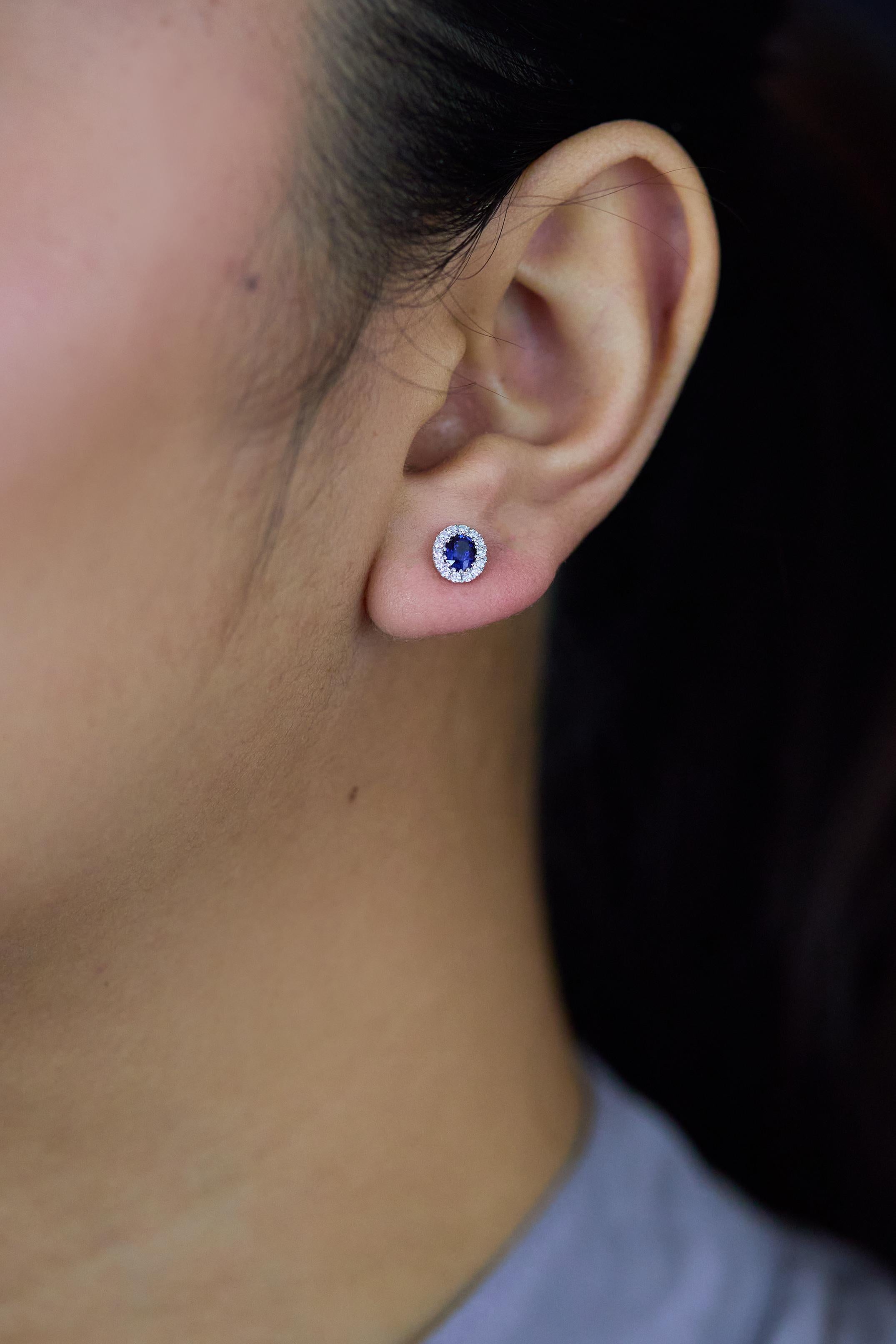Roman Malakov 0.68 Carat Oval Cut Sapphire & Diamond Halo Stud Earrings In New Condition For Sale In New York, NY