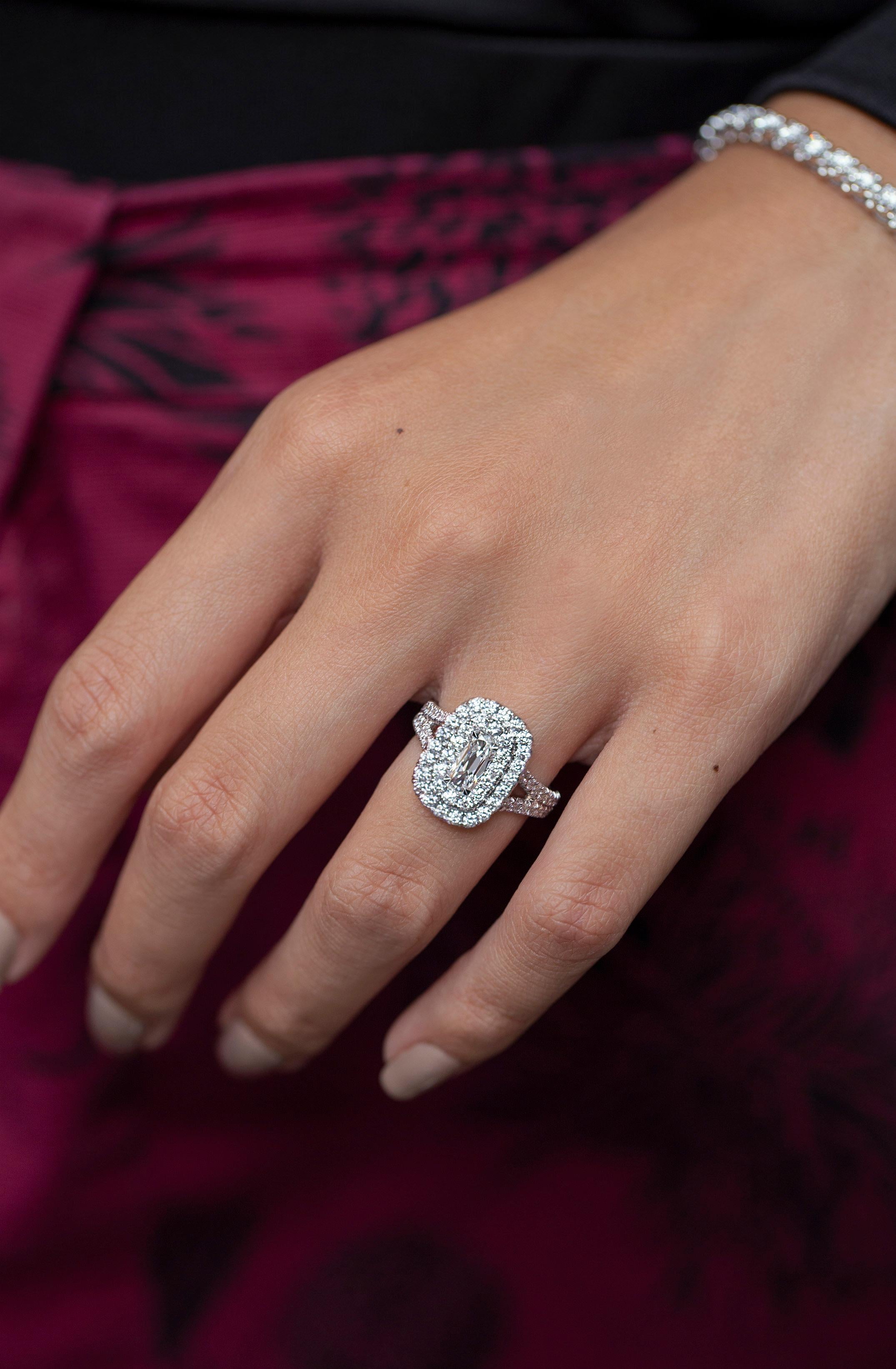 Roman Malakov, bague de fiançailles avec double halo de diamants coussin allongés de 1,89 carat Neuf - En vente à New York, NY