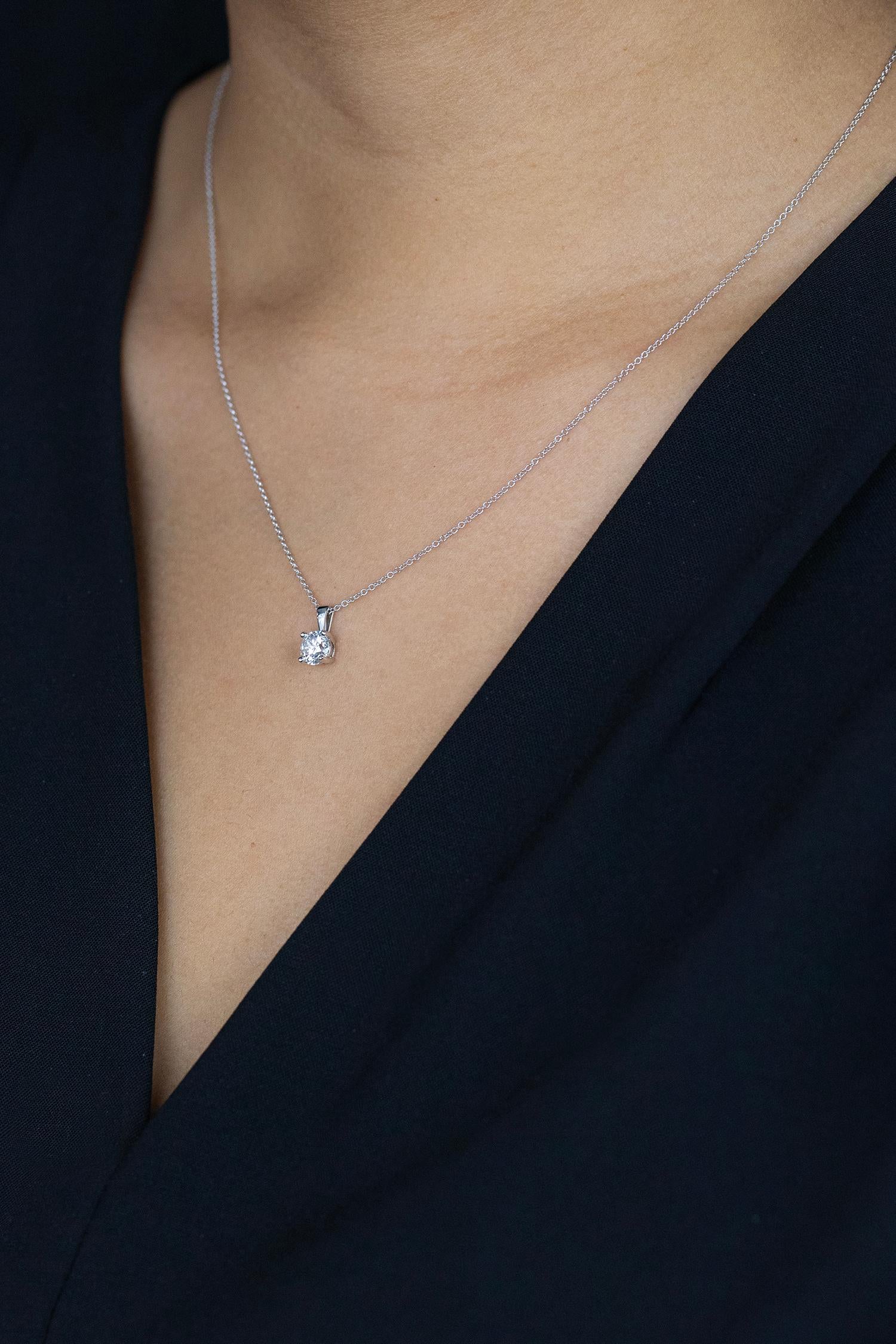Roman Malakov Diamonds Diamants à taille ronde et brillante de 0.70 carat Collier à pendentif solitaire Neuf - En vente à New York, NY
