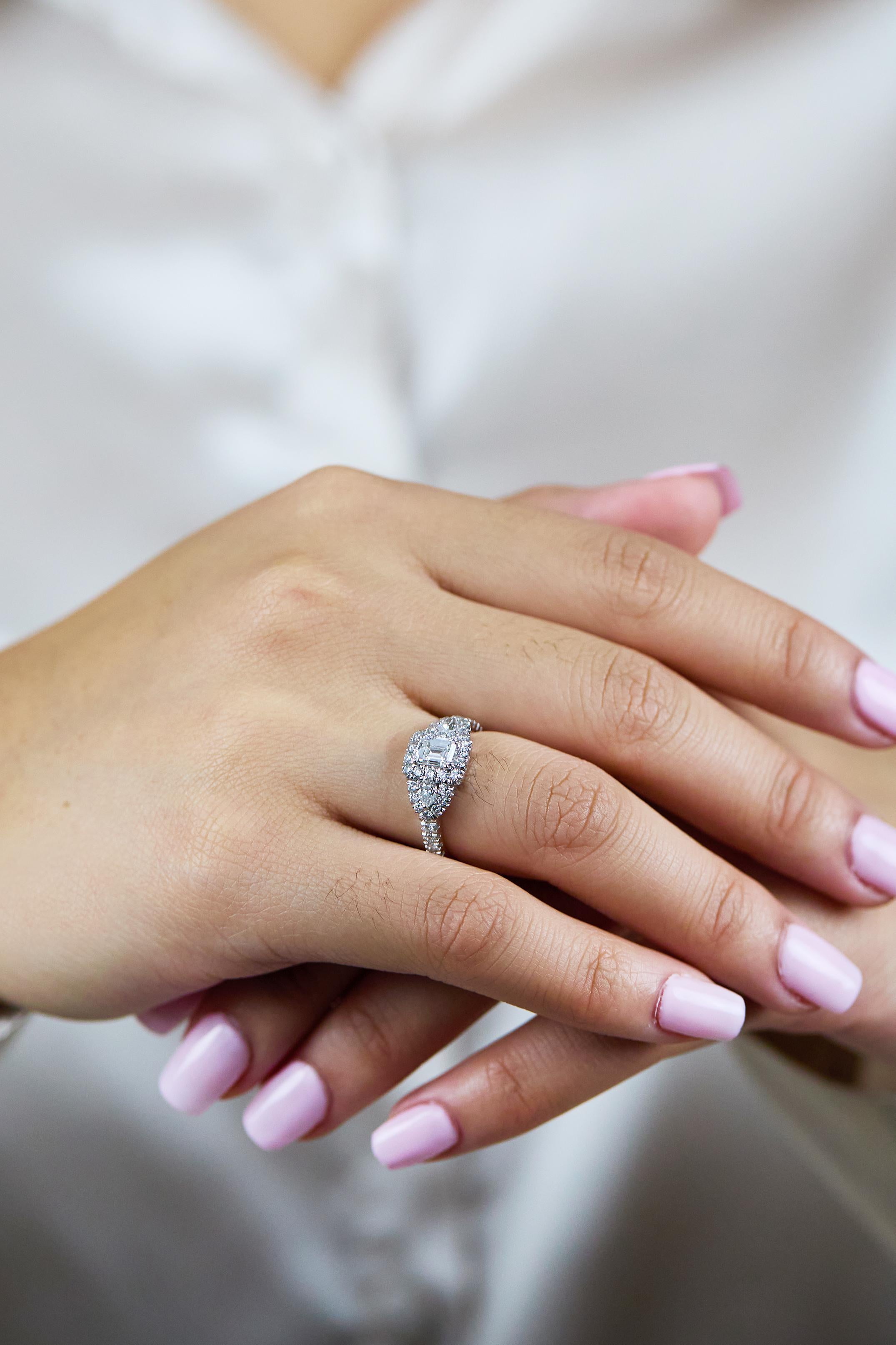 Roman Malakov 0.71 Carat Emerald Cut Diamond Halo Engagement Ring in White Gold In New Condition For Sale In New York, NY